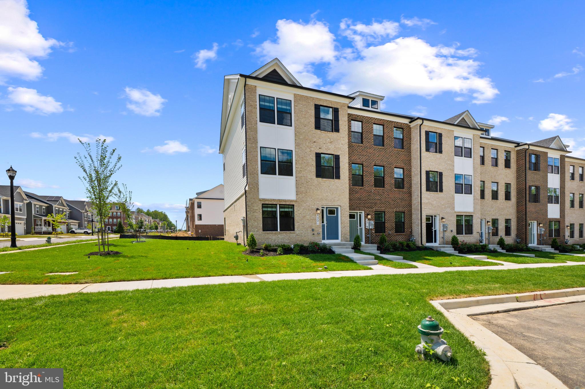 10710 MERIDIAN HILL WAY