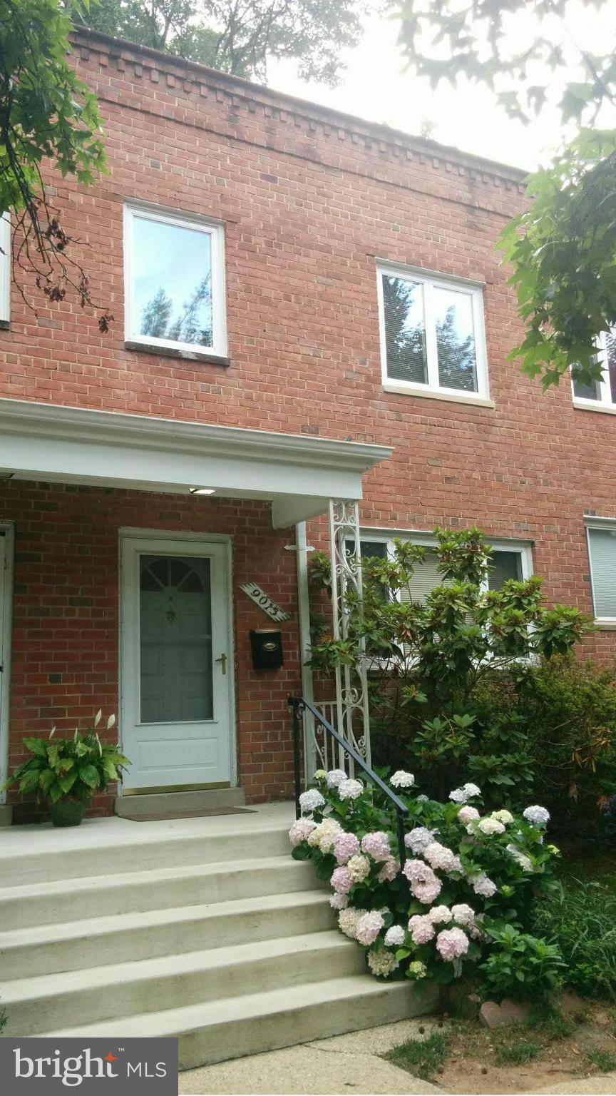 MANCHESTER GARDENS - Residential