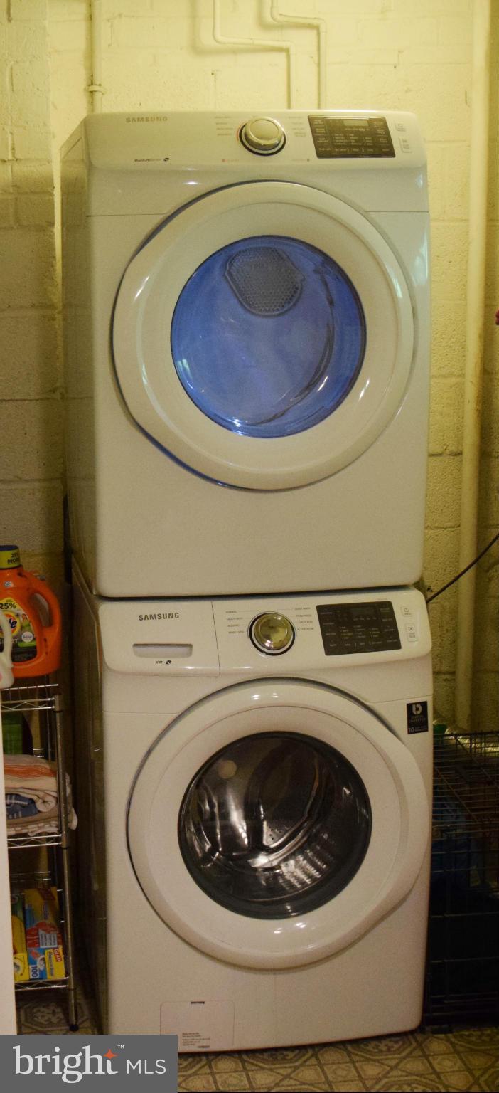 MANCHESTER GARDENS - Residential