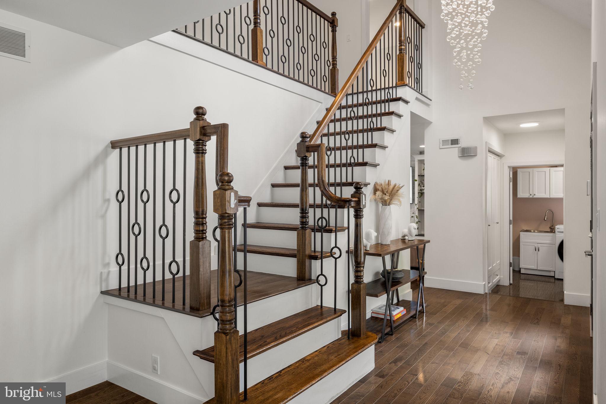 885 SPRING VIEW DRIVE