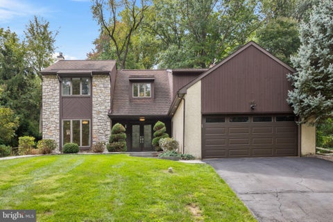 Photo of 885 Spring View Drive, SOUTHAMPTON, PA 18966 (MLS # PABU2131406)