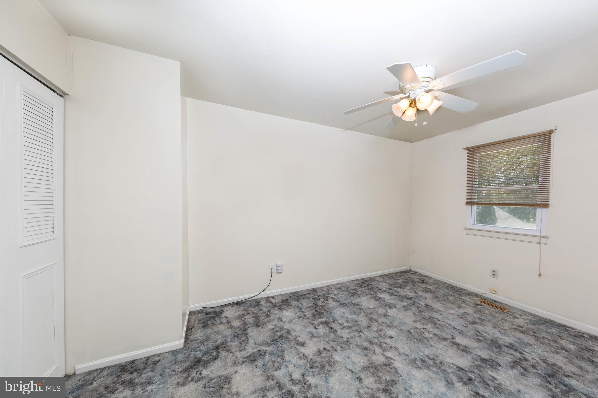 BRENTWOOD SQUARE - Residential