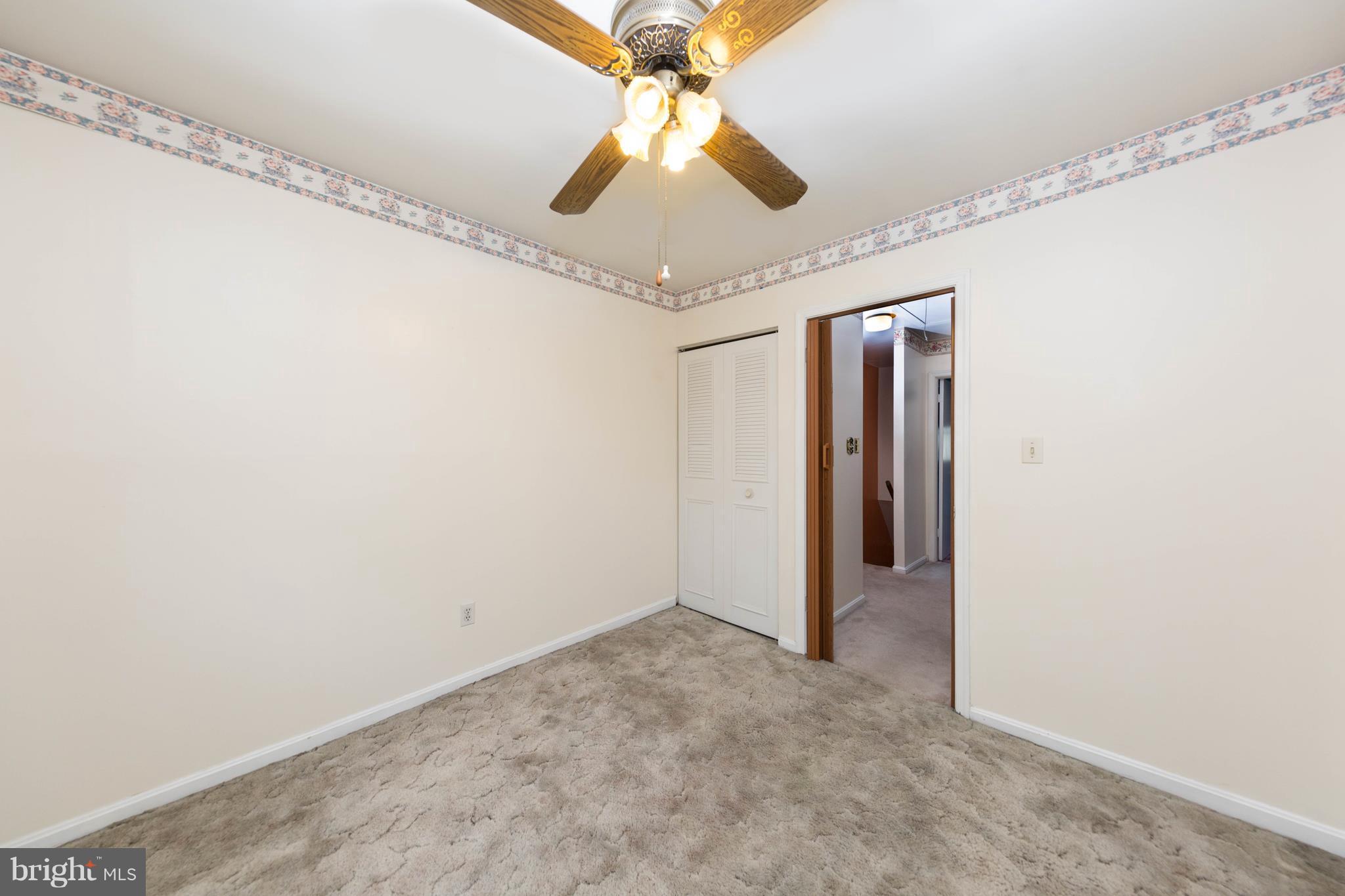 BRENTWOOD SQUARE - Residential