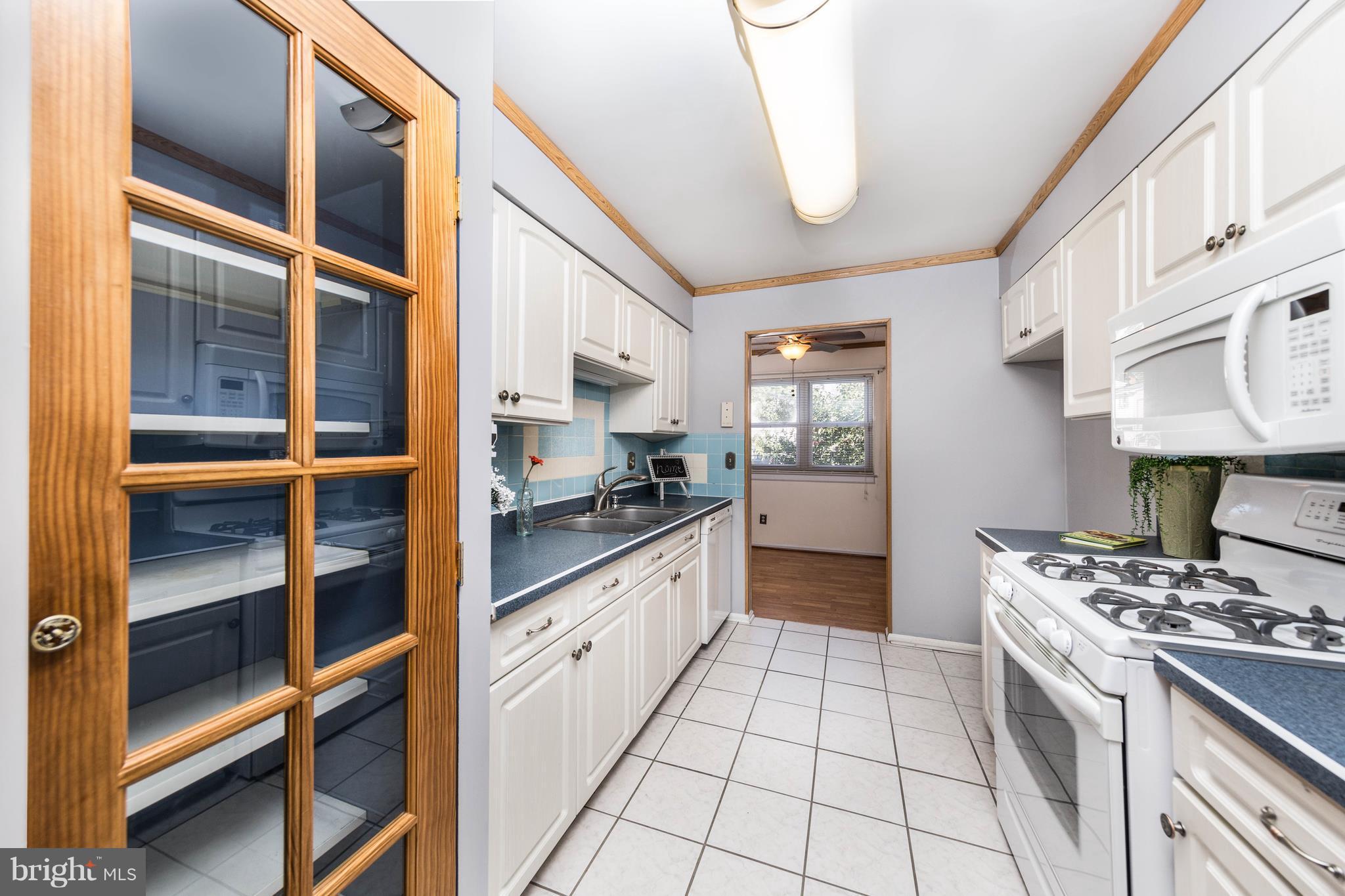 BRENTWOOD SQUARE - Residential