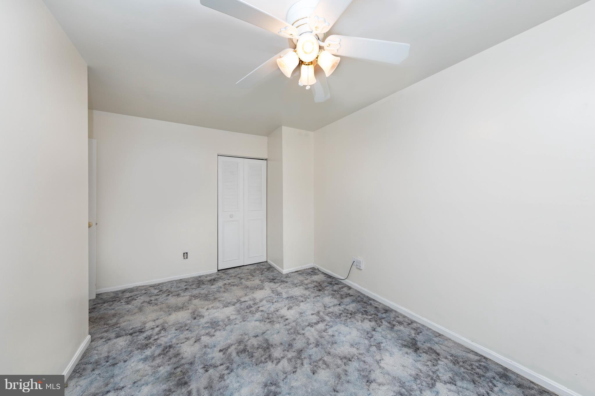 BRENTWOOD SQUARE - Residential