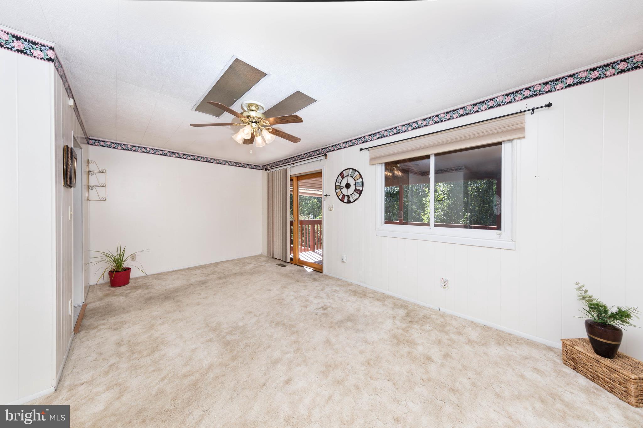 BRENTWOOD SQUARE - Residential