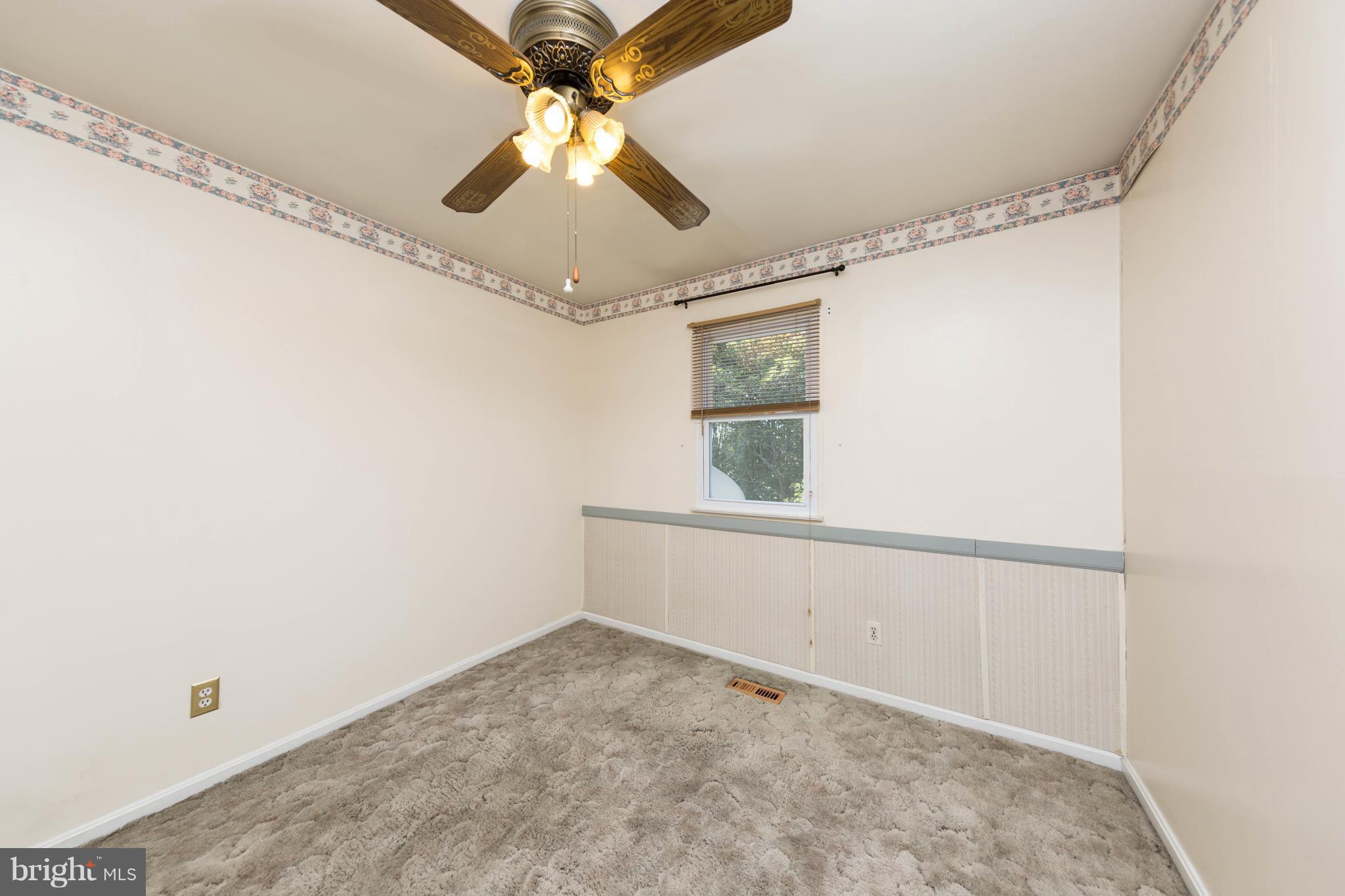 BRENTWOOD SQUARE - Residential