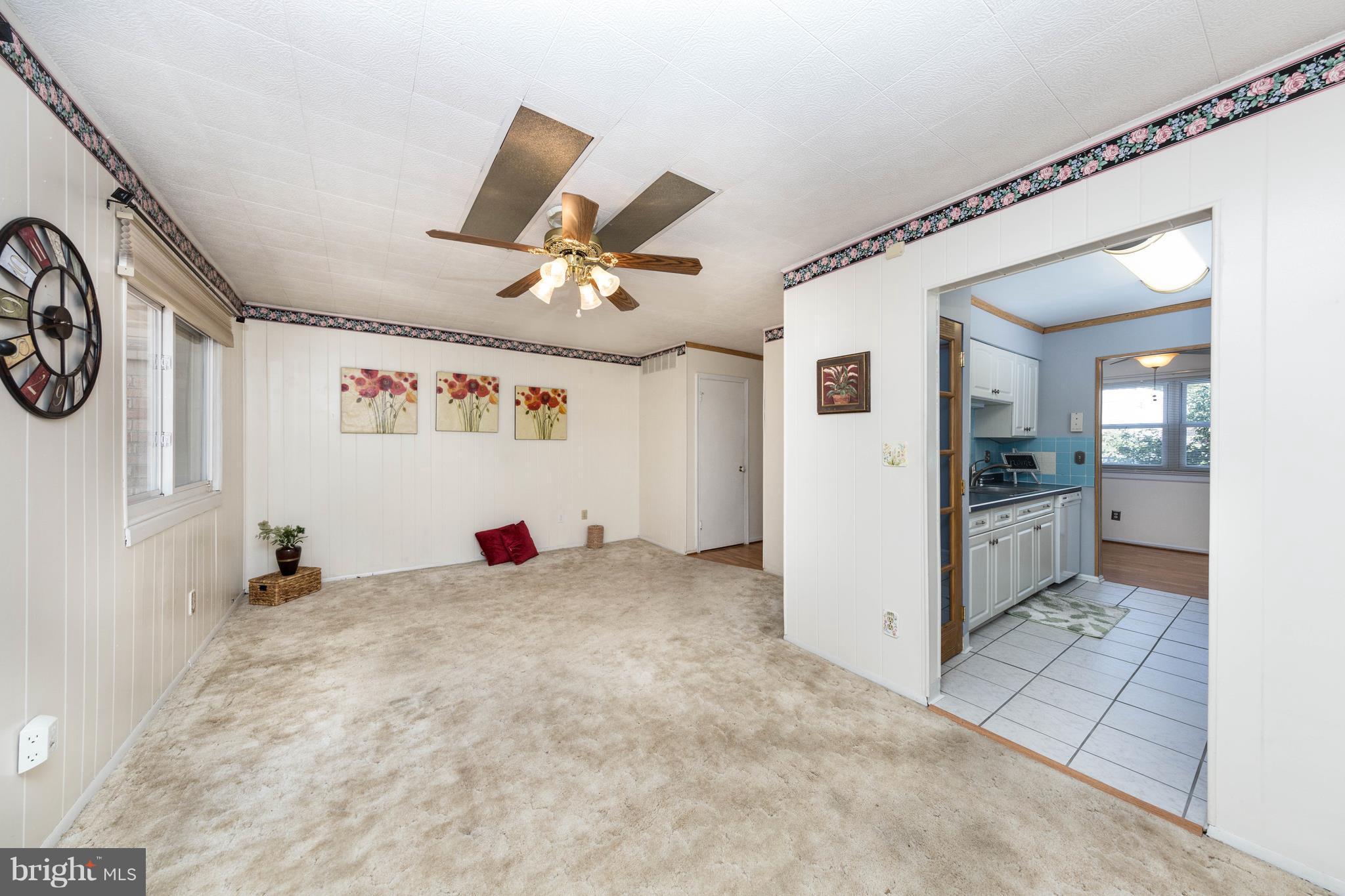 BRENTWOOD SQUARE - Residential