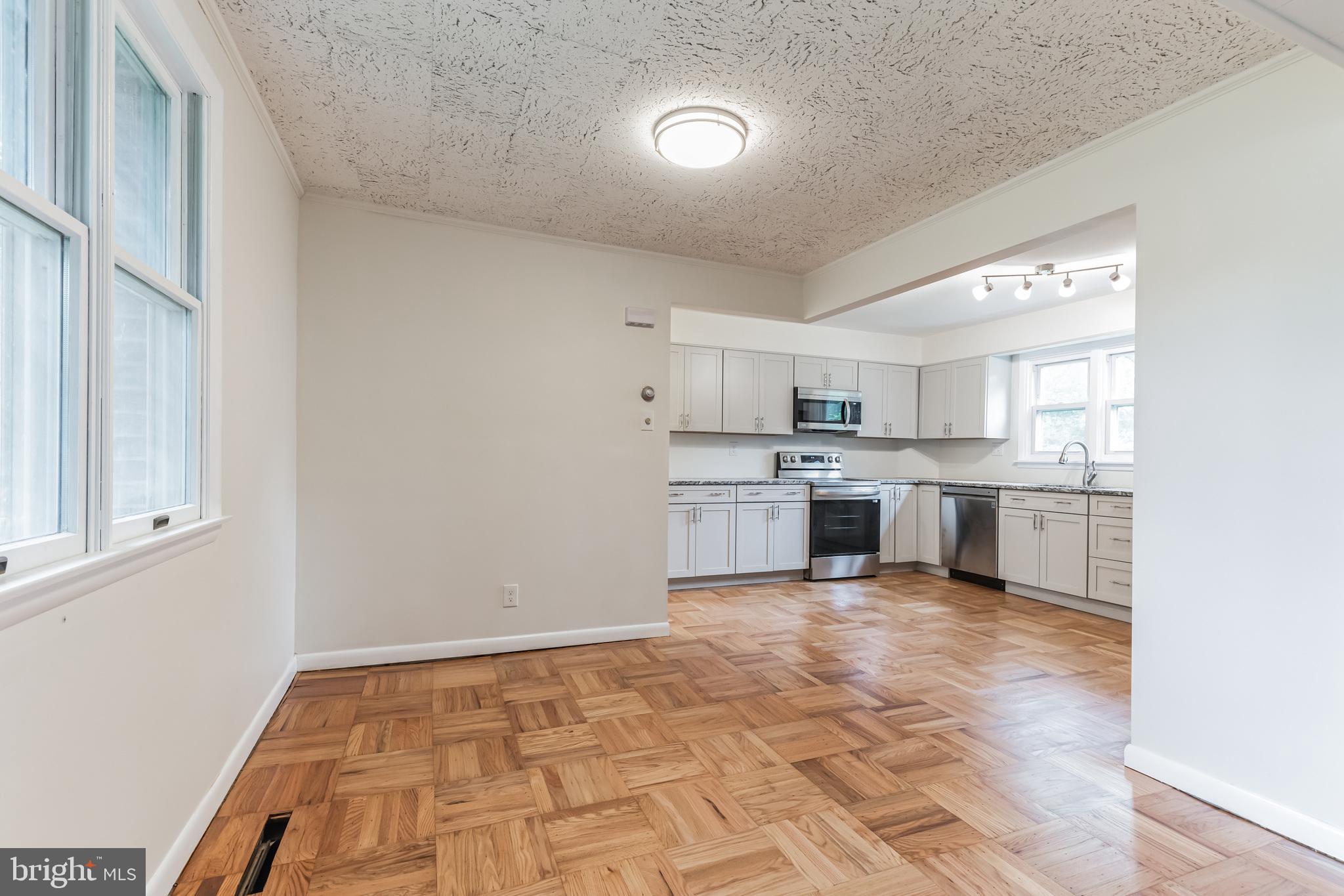 MERMAID ESTATES - Residential Lease