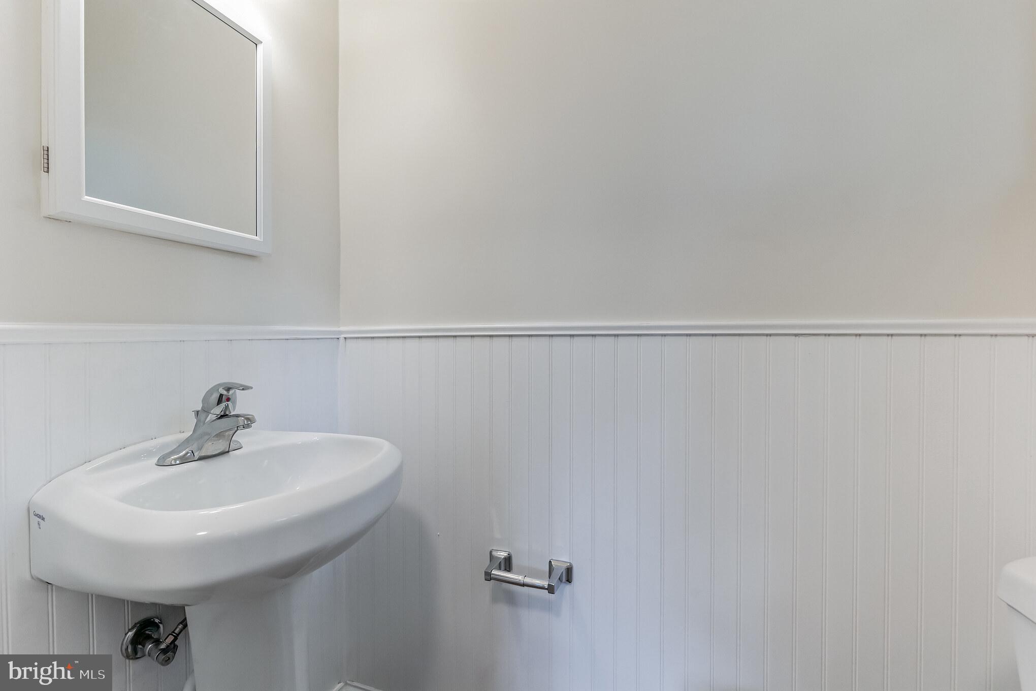 MERMAID ESTATES - Residential Lease