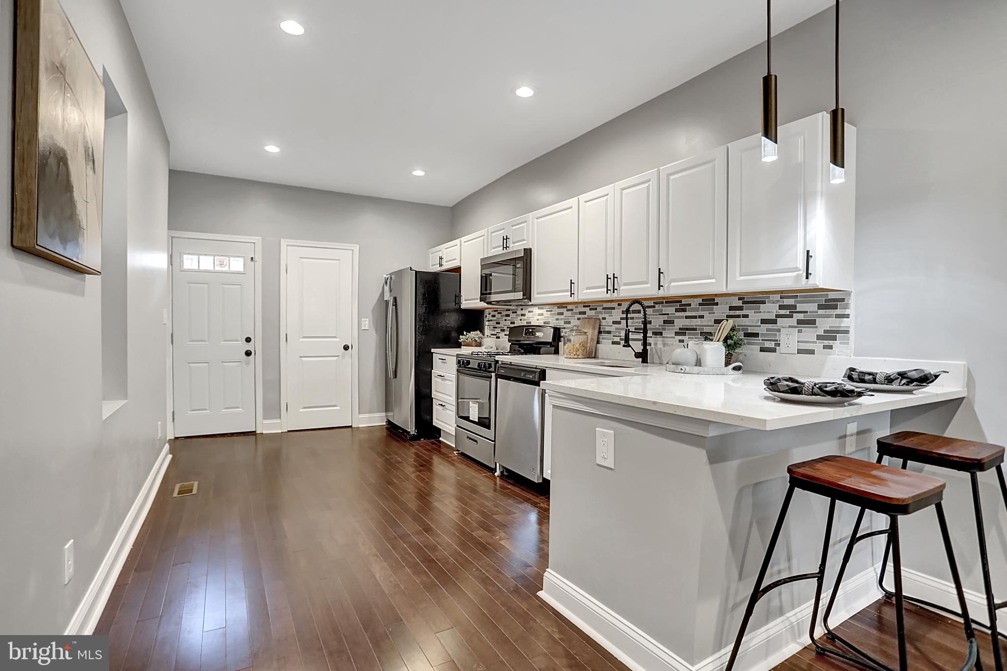 EVERGREEN LAWN - Residential