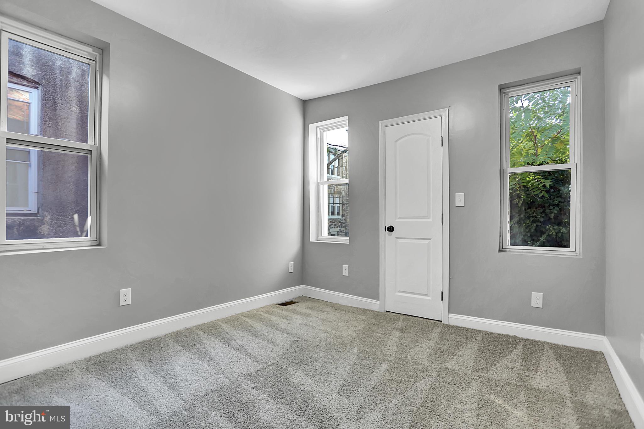 EVERGREEN LAWN - Residential