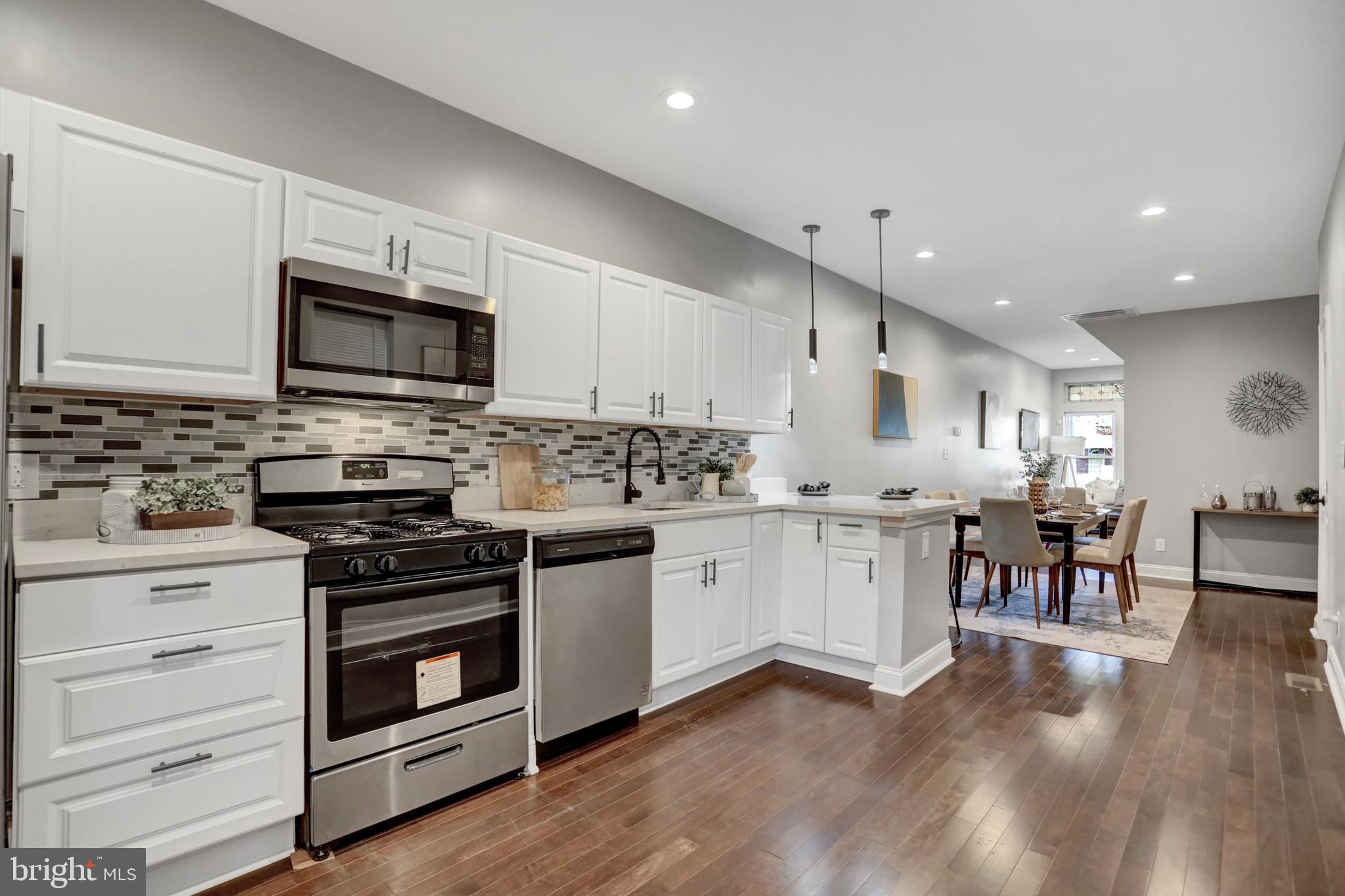 EVERGREEN LAWN - Residential