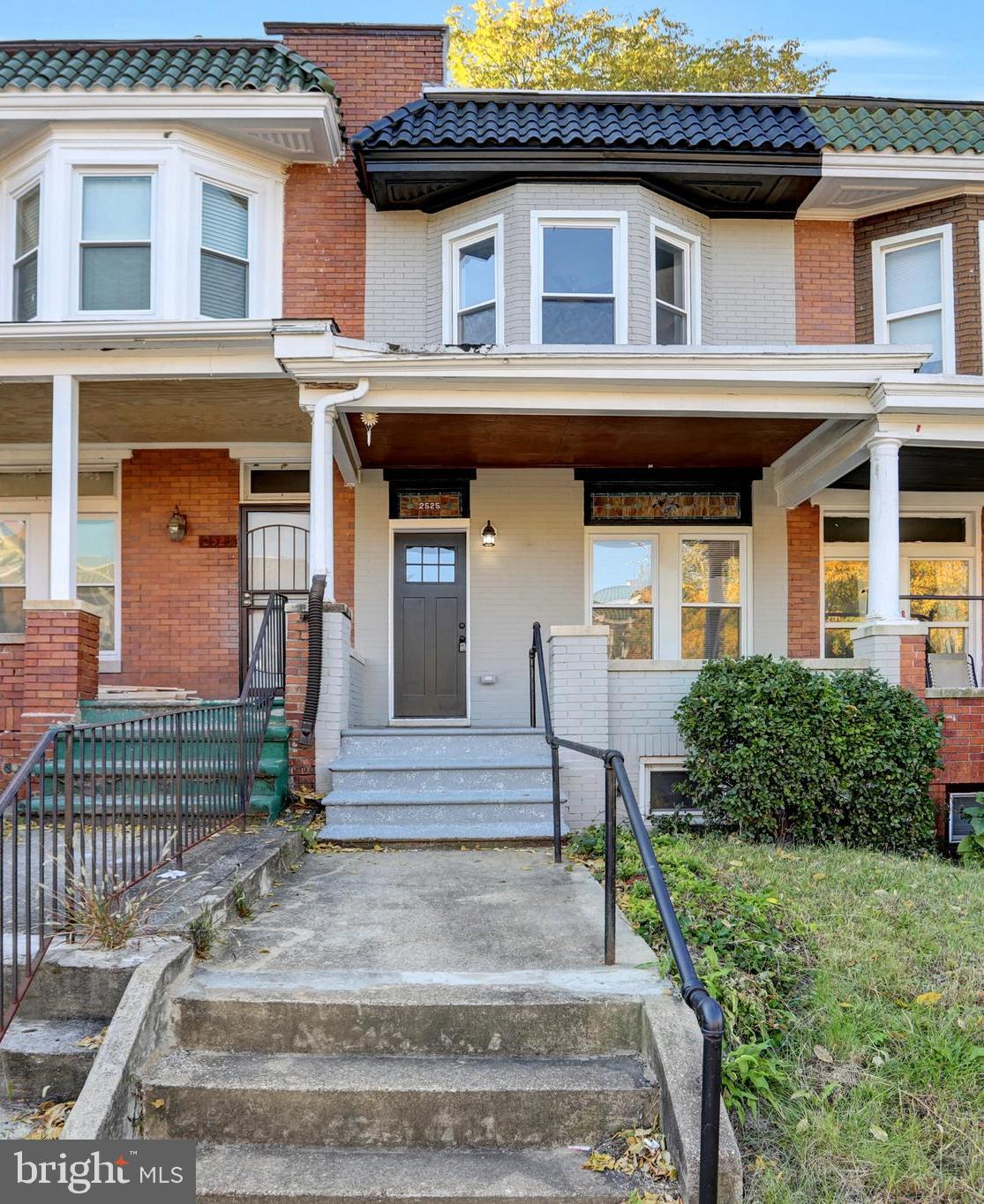 EVERGREEN LAWN - Residential