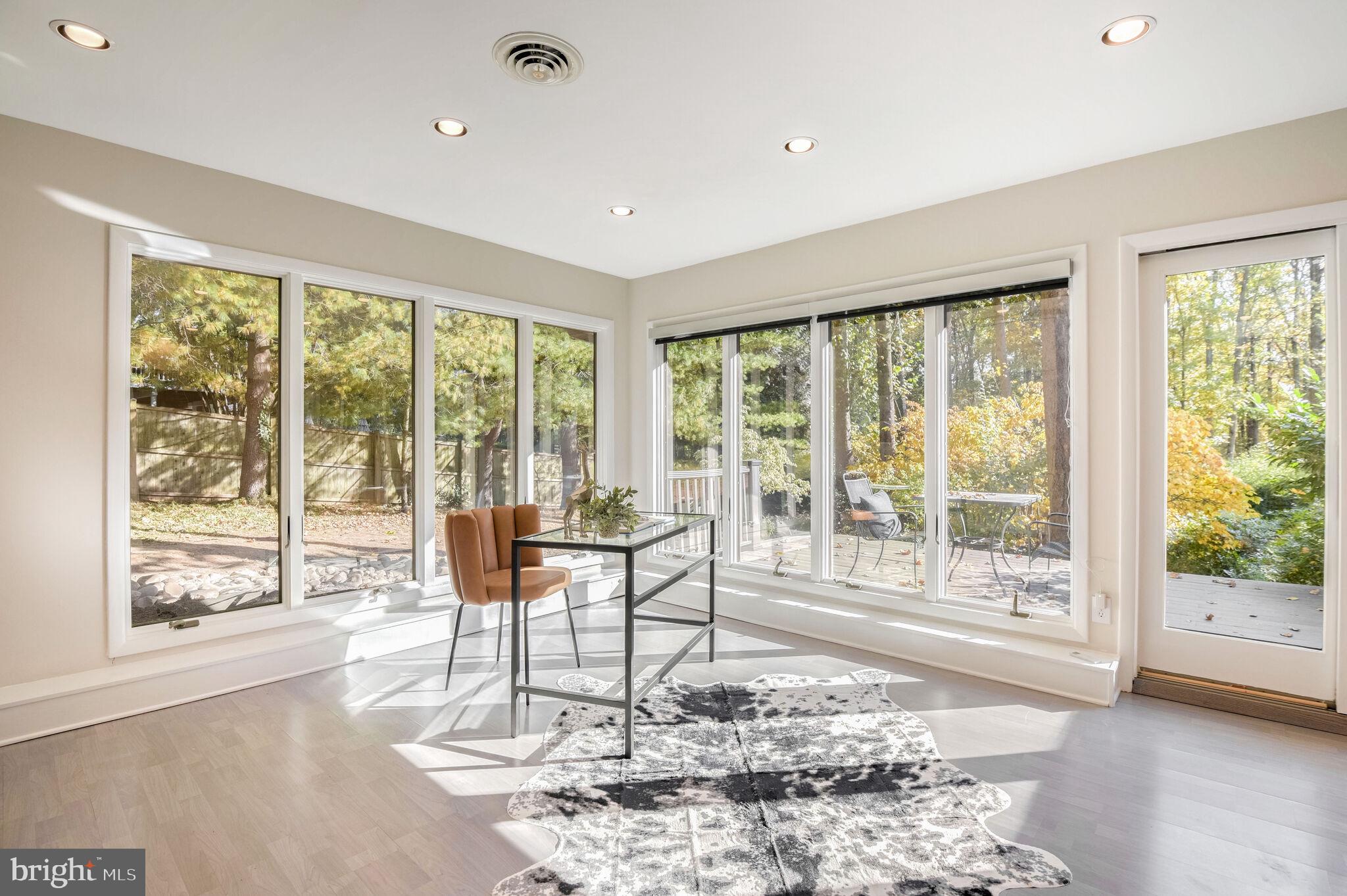 DARNESTOWN OUTSIDE - Residential