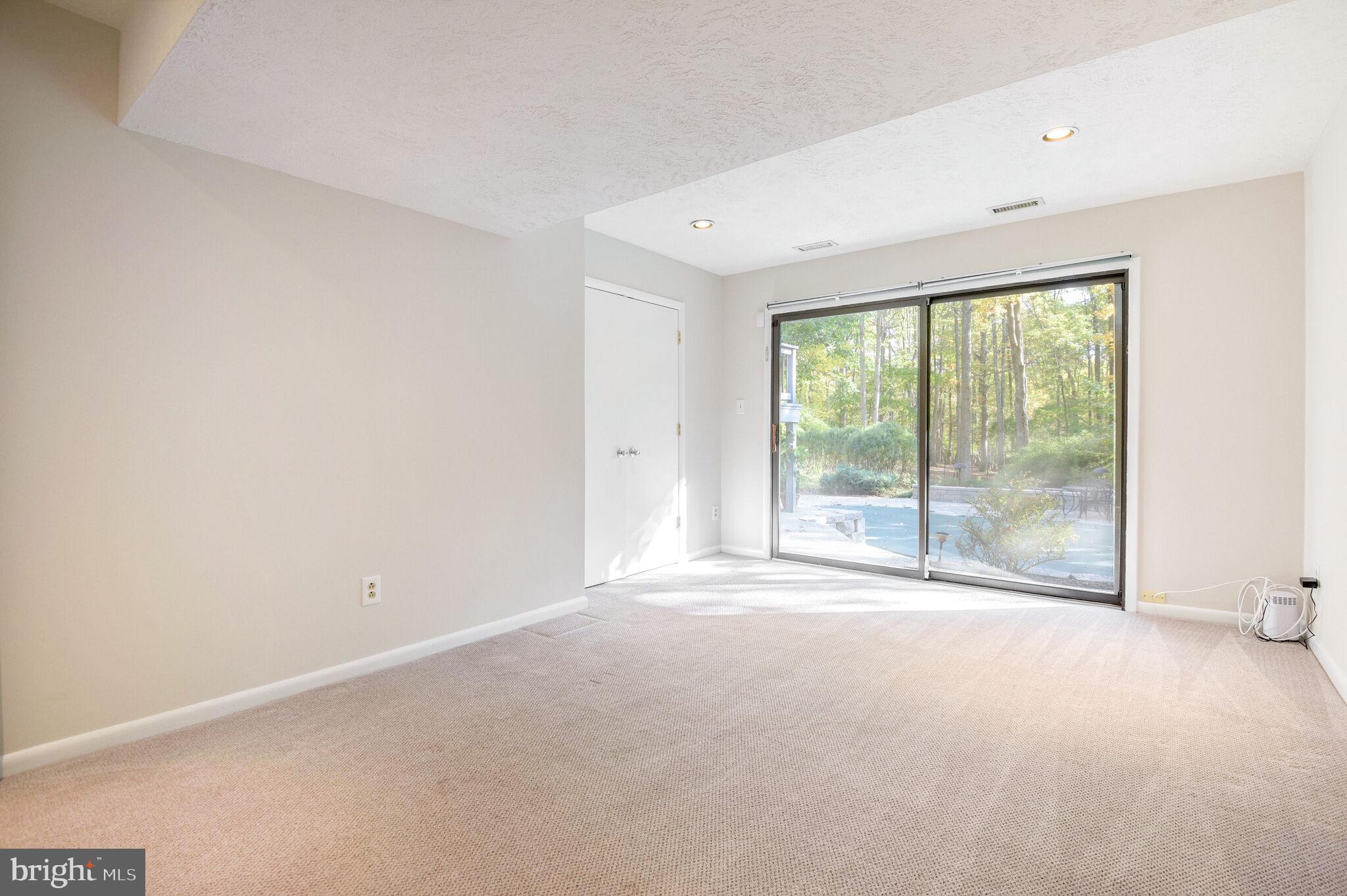 DARNESTOWN OUTSIDE - Residential