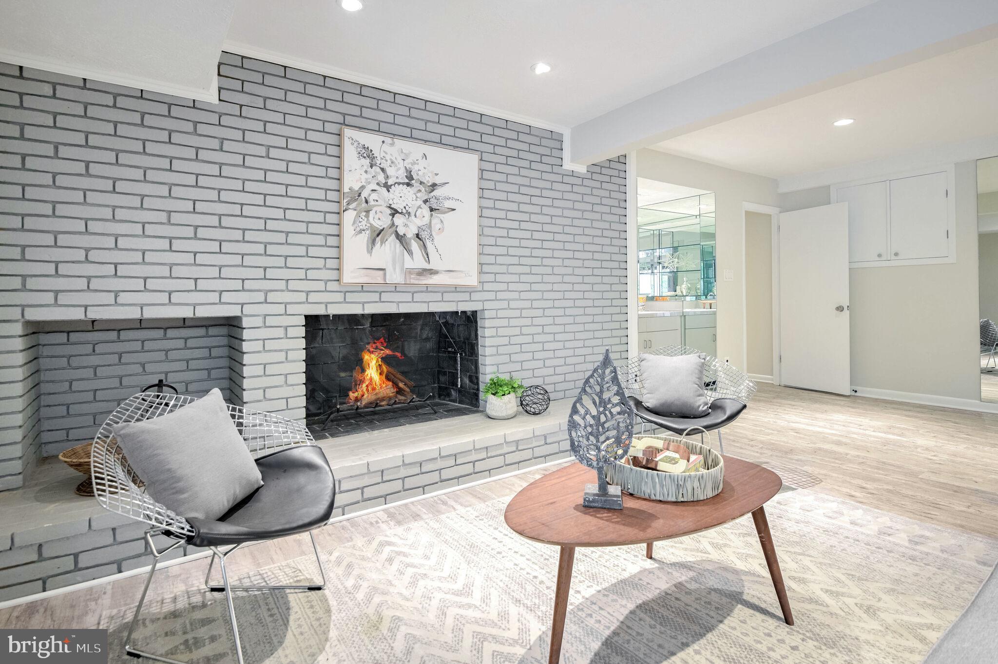 DARNESTOWN OUTSIDE - Residential