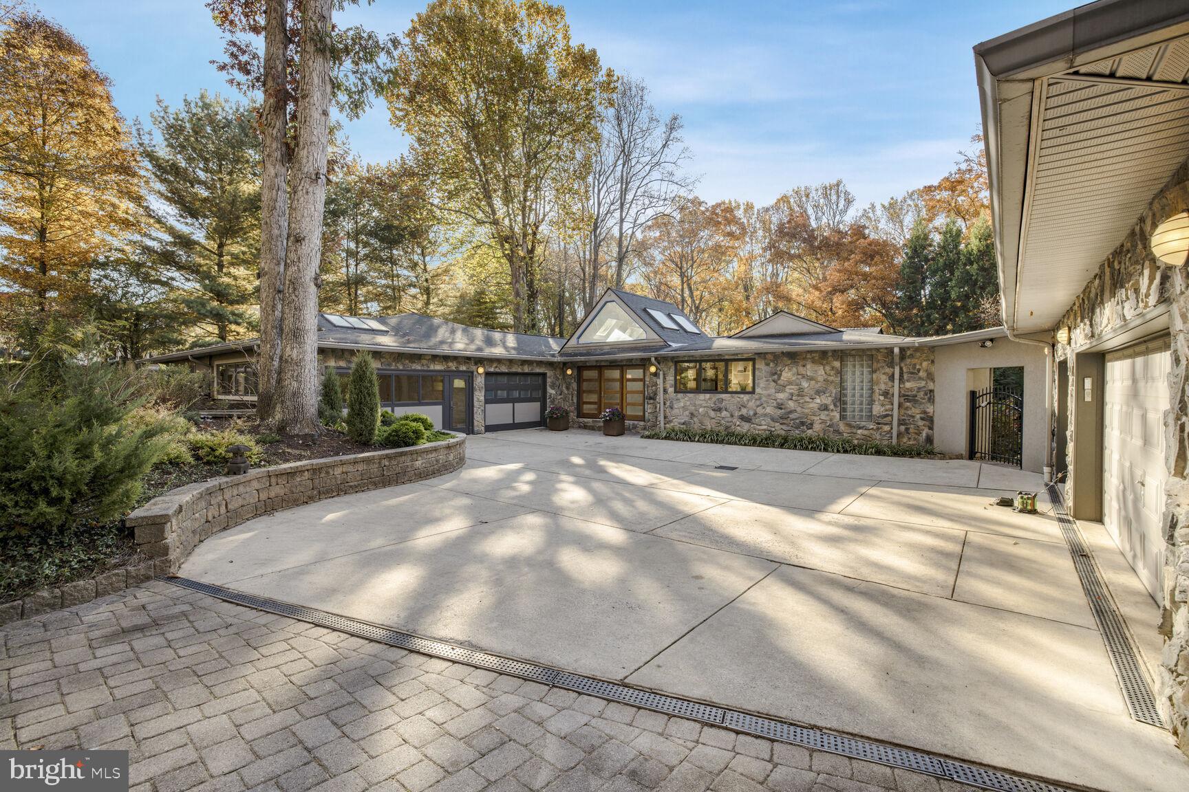 DARNESTOWN OUTSIDE - Residential