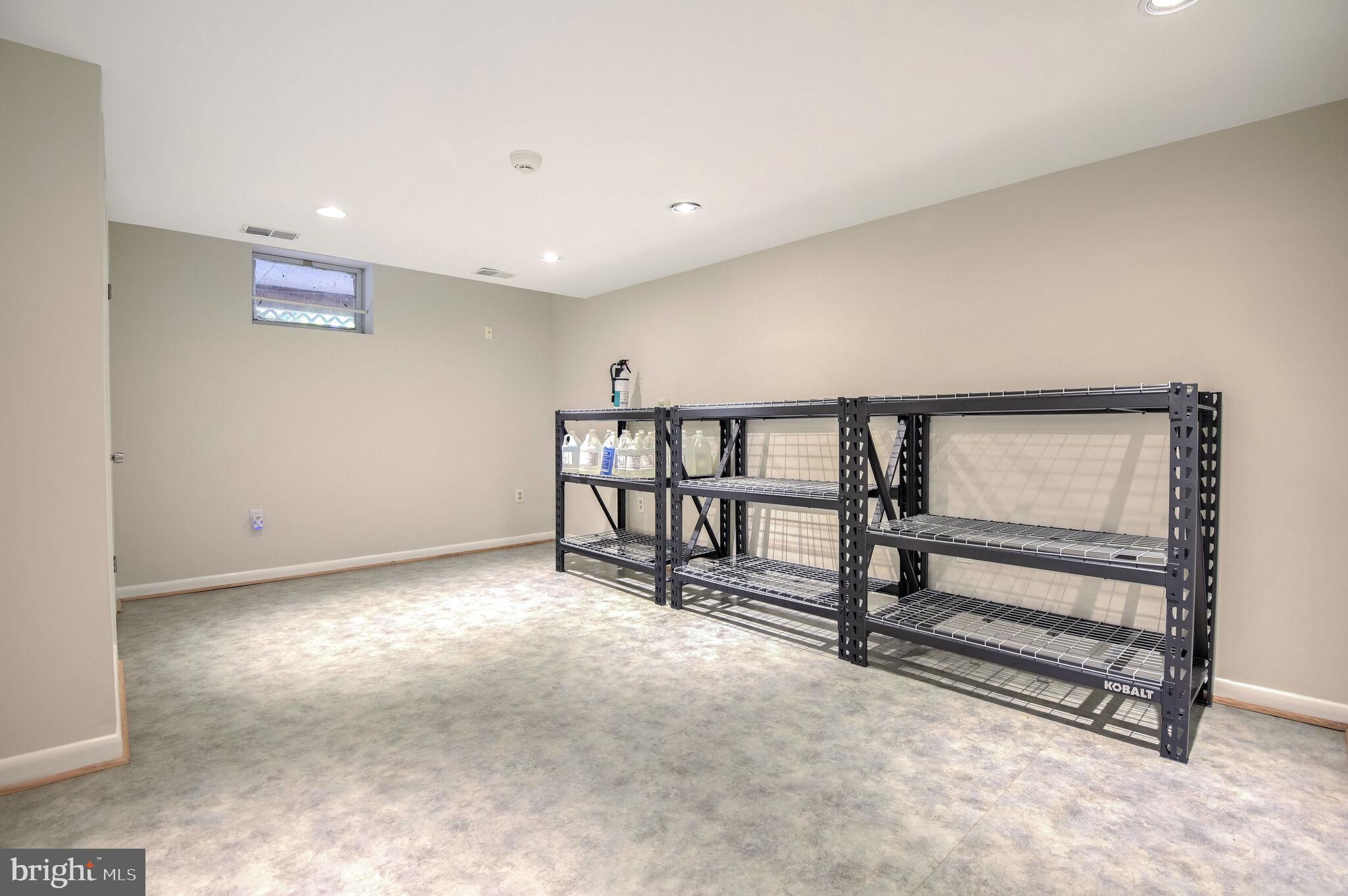 DARNESTOWN OUTSIDE - Residential