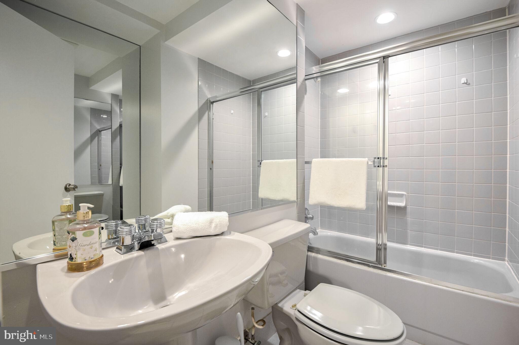 DARNESTOWN OUTSIDE - Residential