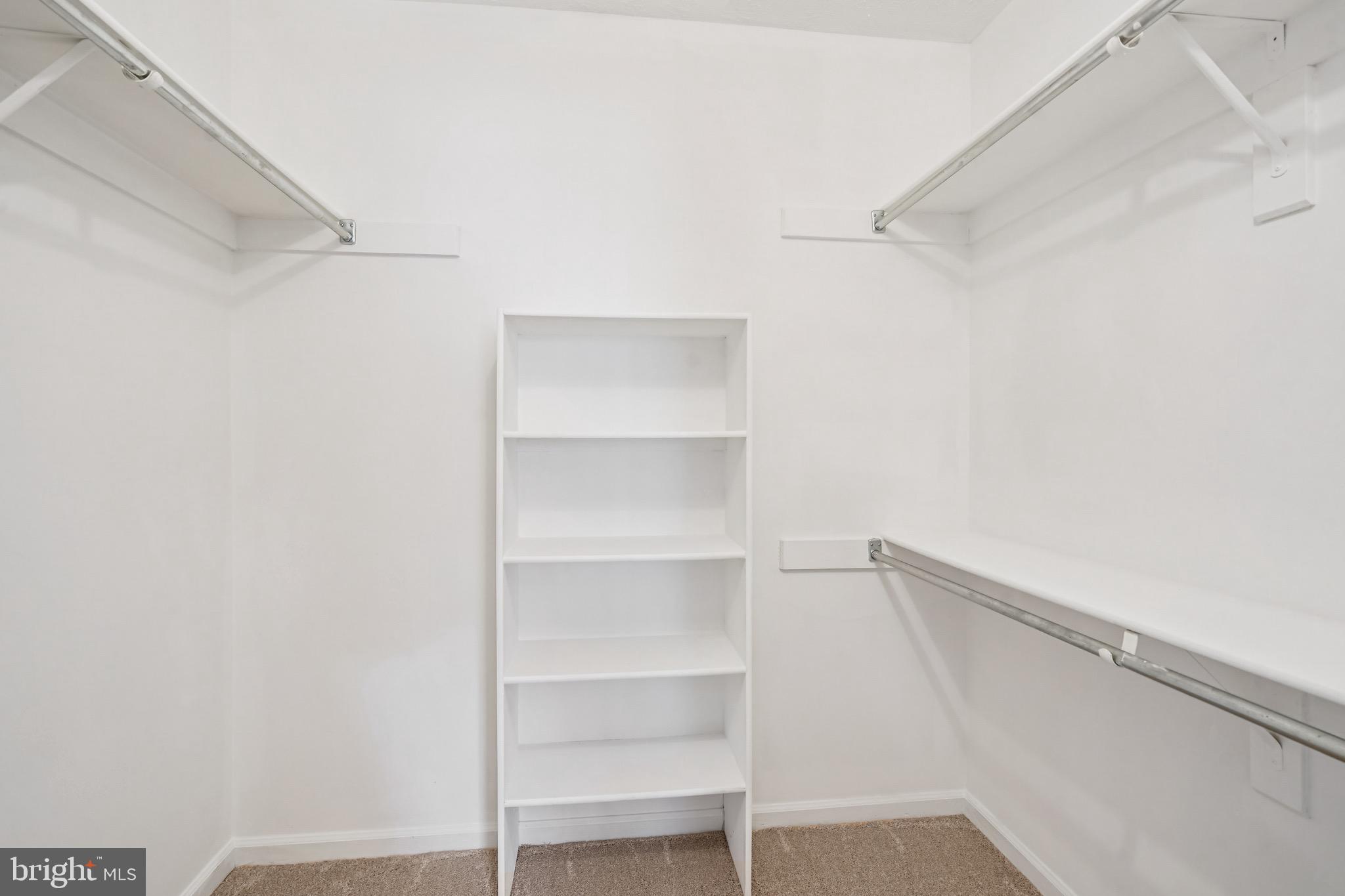 HUNTERS CROSSING - Residential