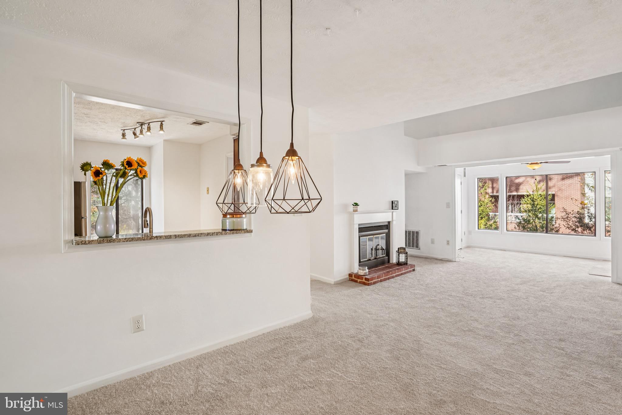 HUNTERS CROSSING - Residential