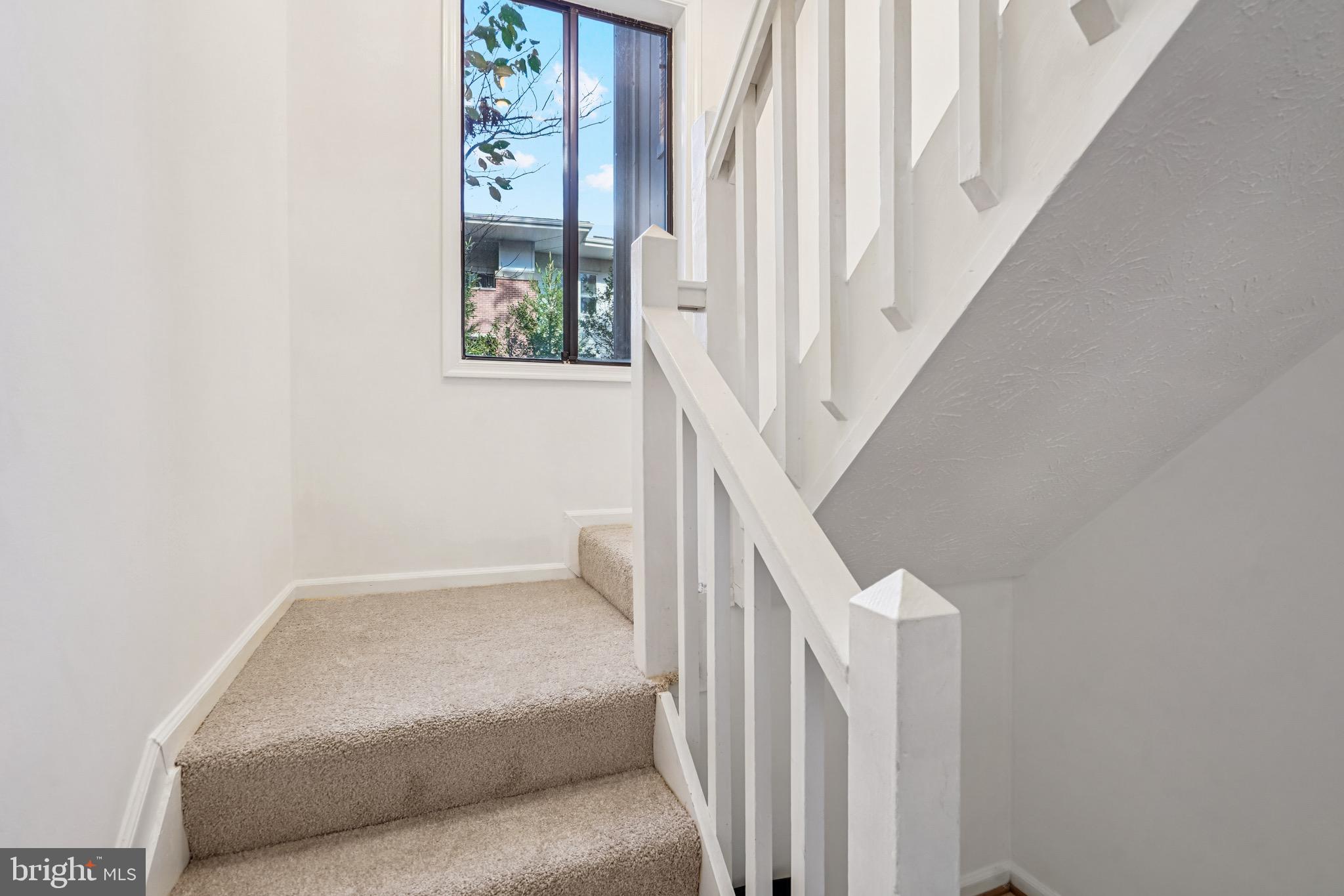 HUNTERS CROSSING - Residential