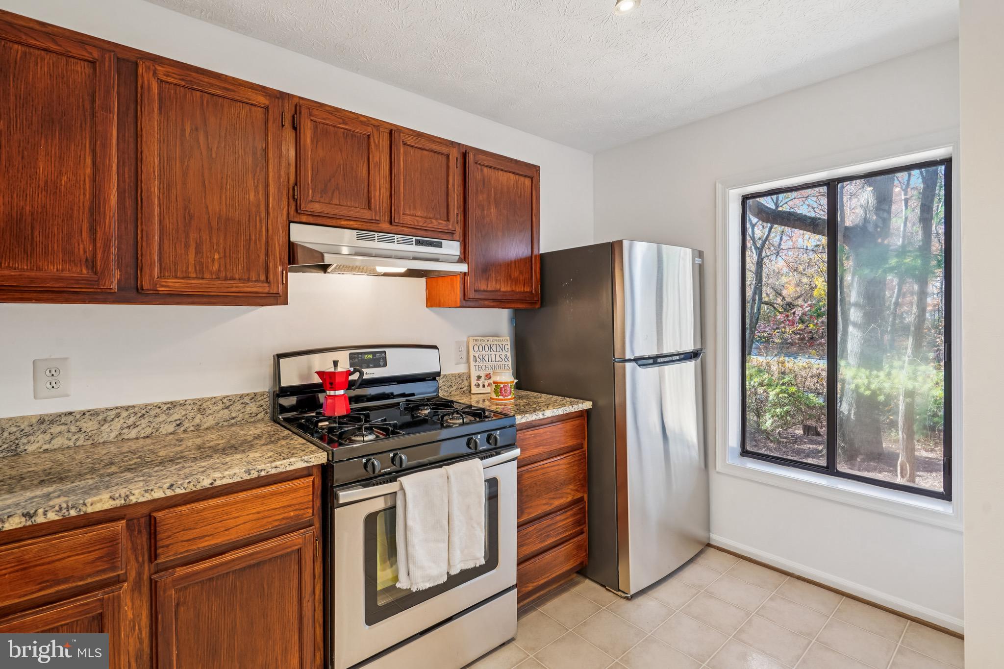 HUNTERS CROSSING - Residential