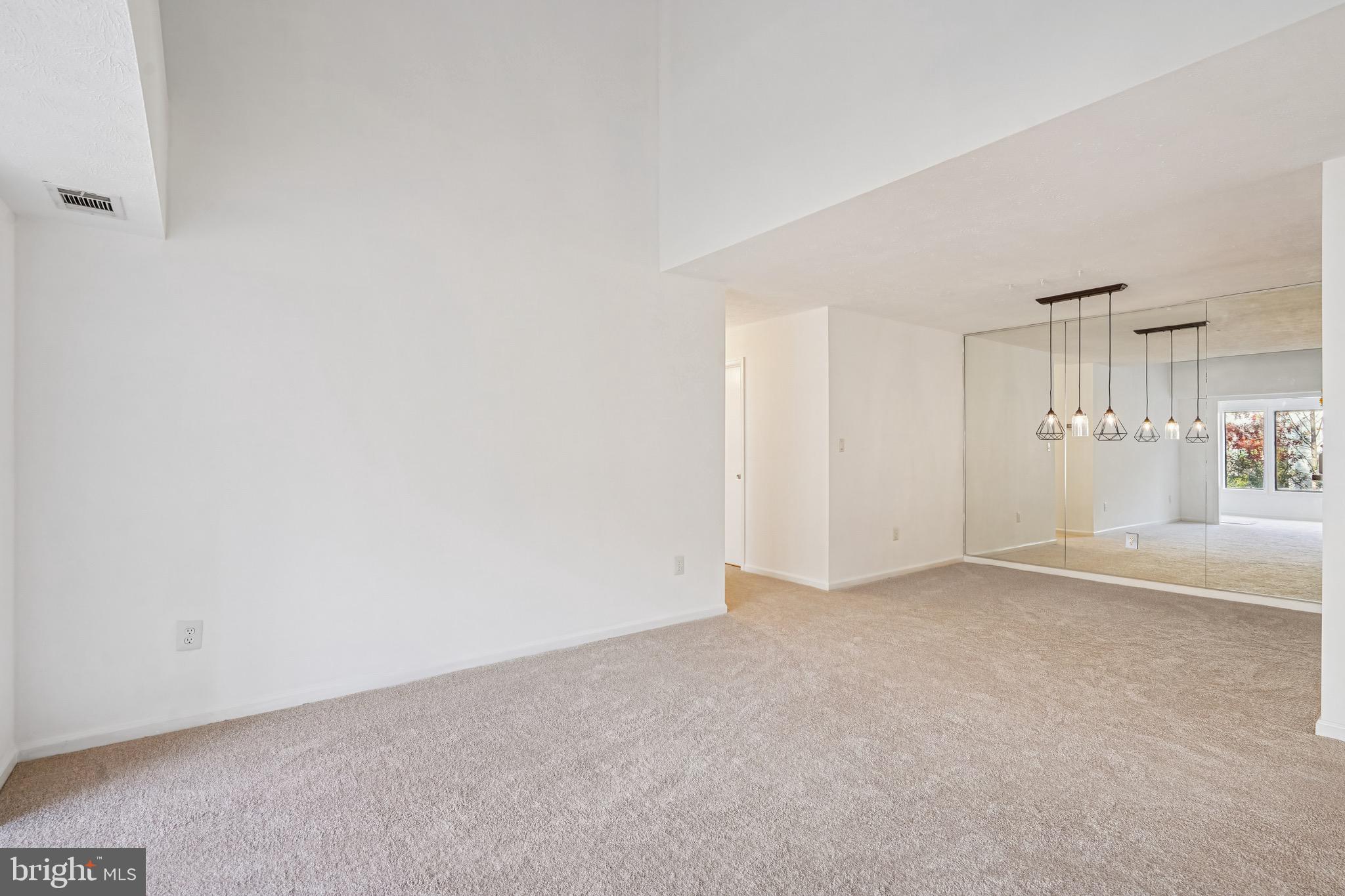 HUNTERS CROSSING - Residential