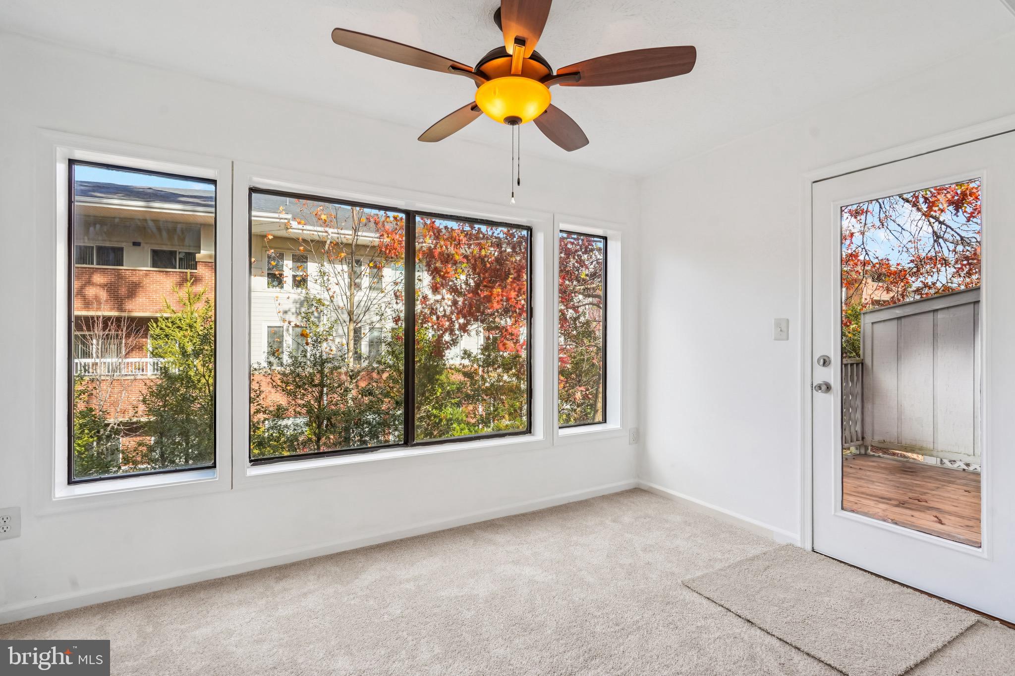 HUNTERS CROSSING - Residential