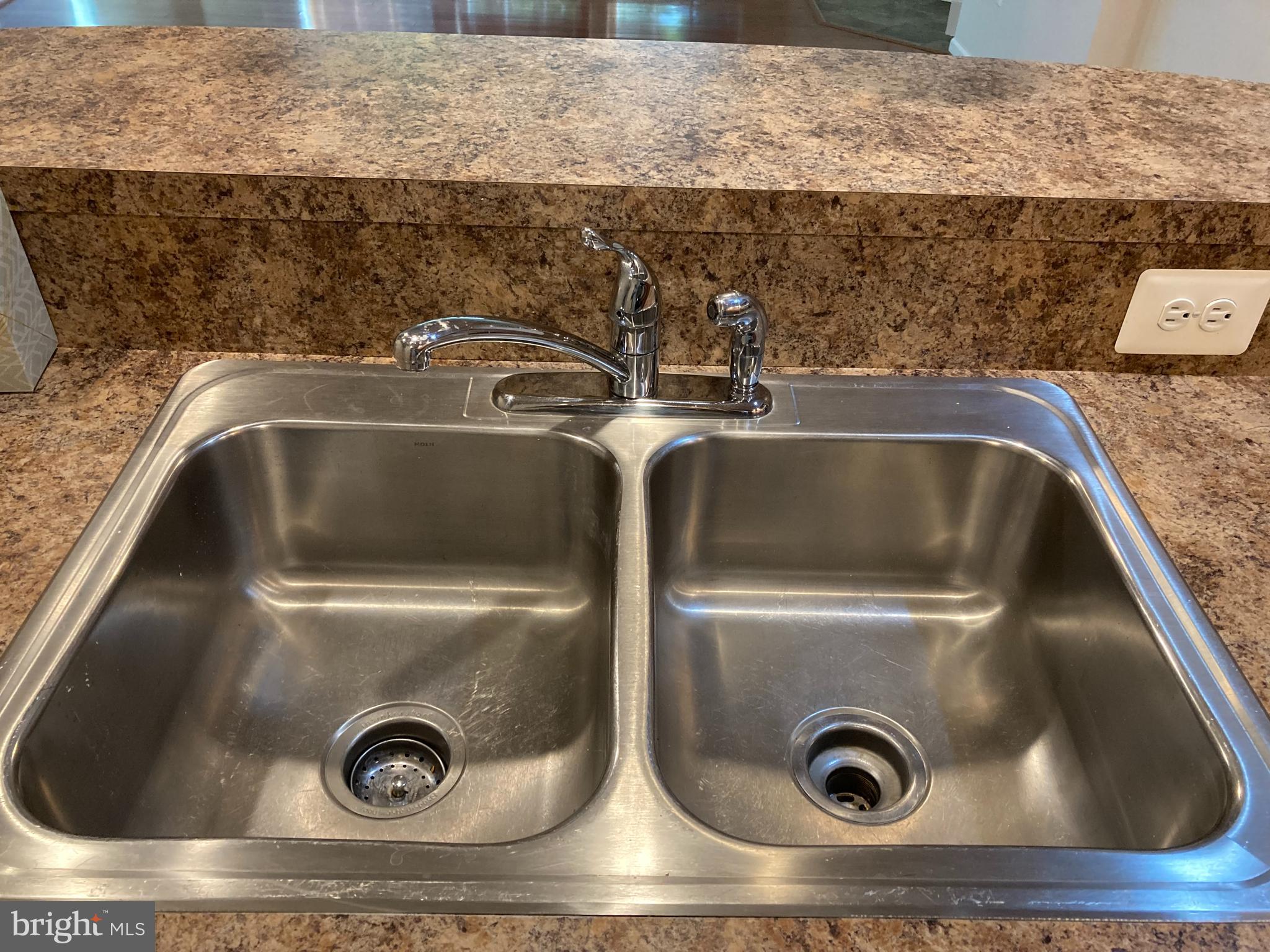 HALL STATION CONDO - Residential Lease