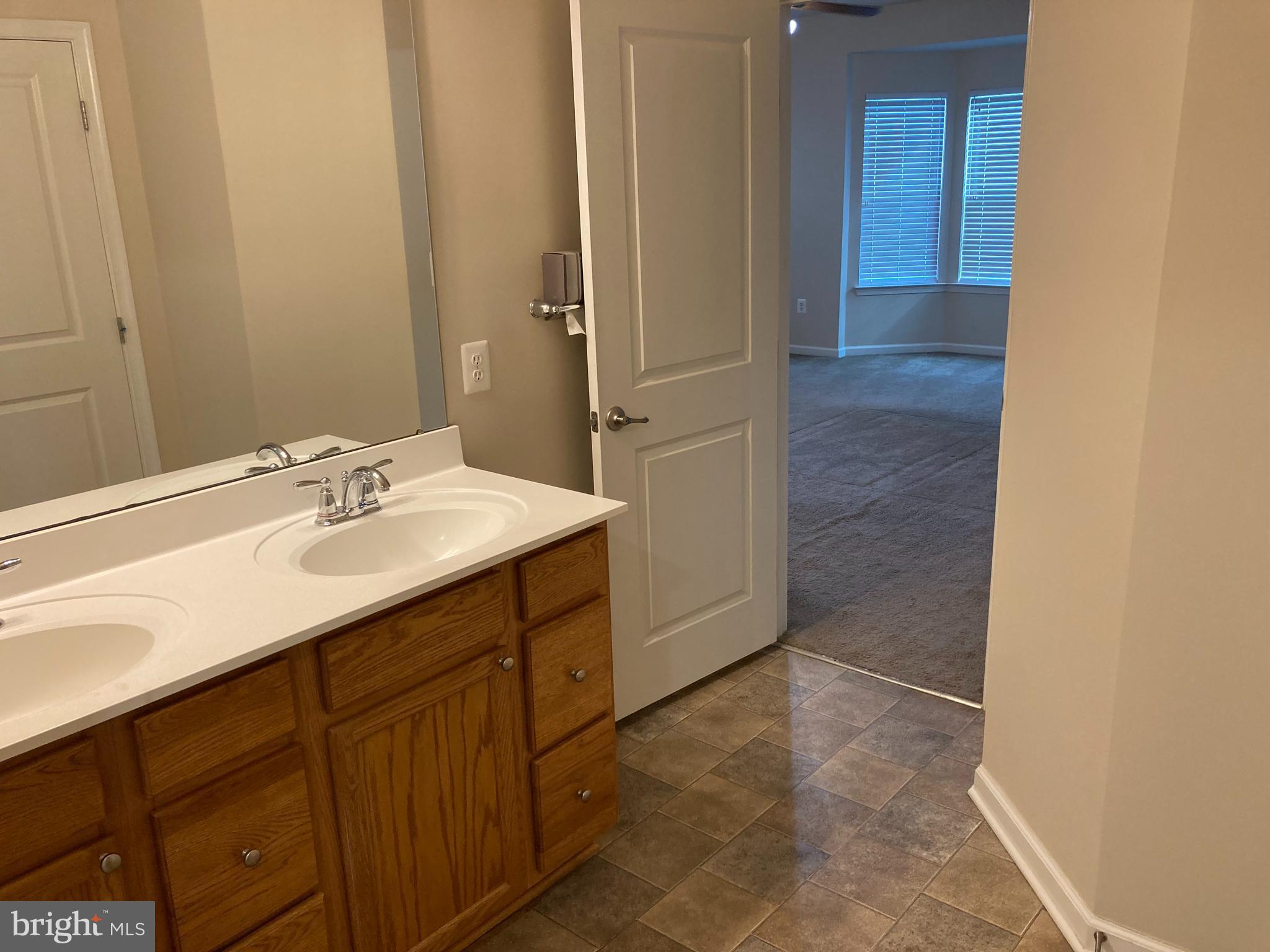 HALL STATION CONDO - Residential Lease