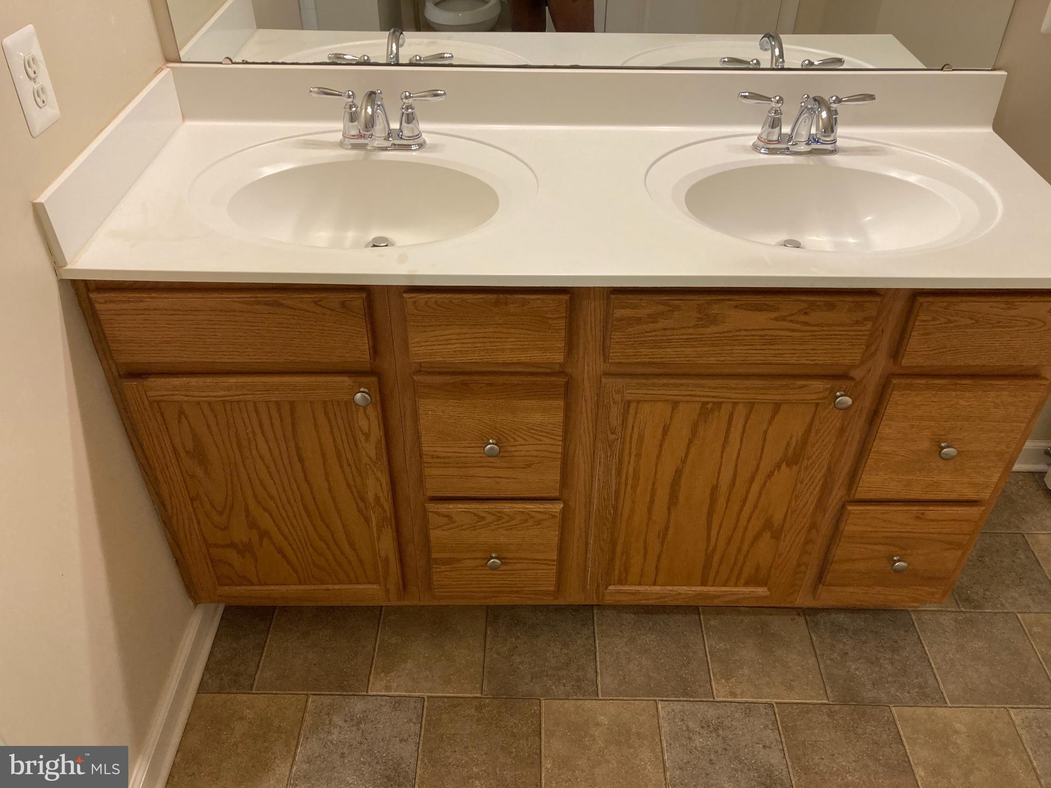 HALL STATION CONDO - Residential Lease