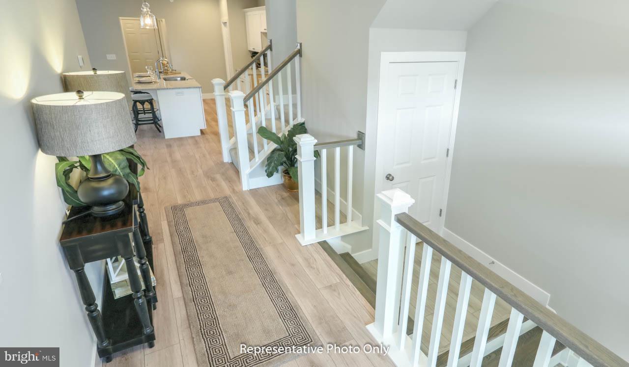 MADISON COURT - Residential