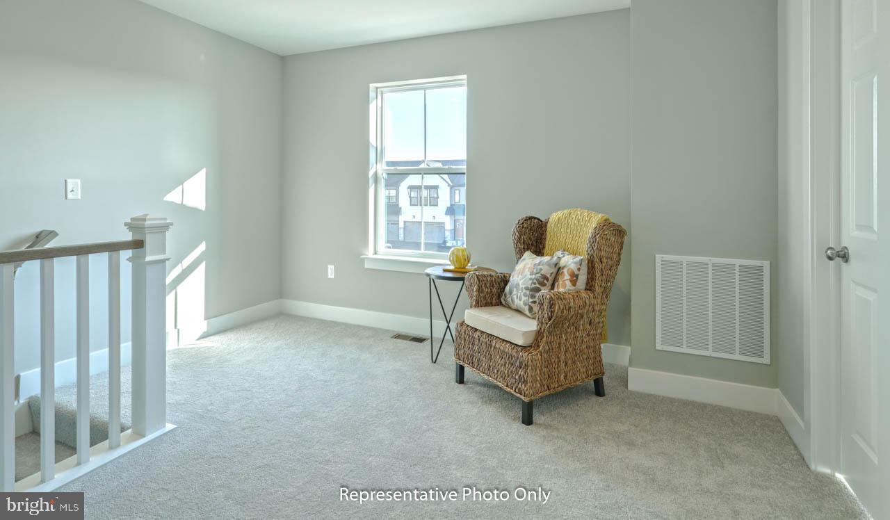 MADISON COURT - Residential