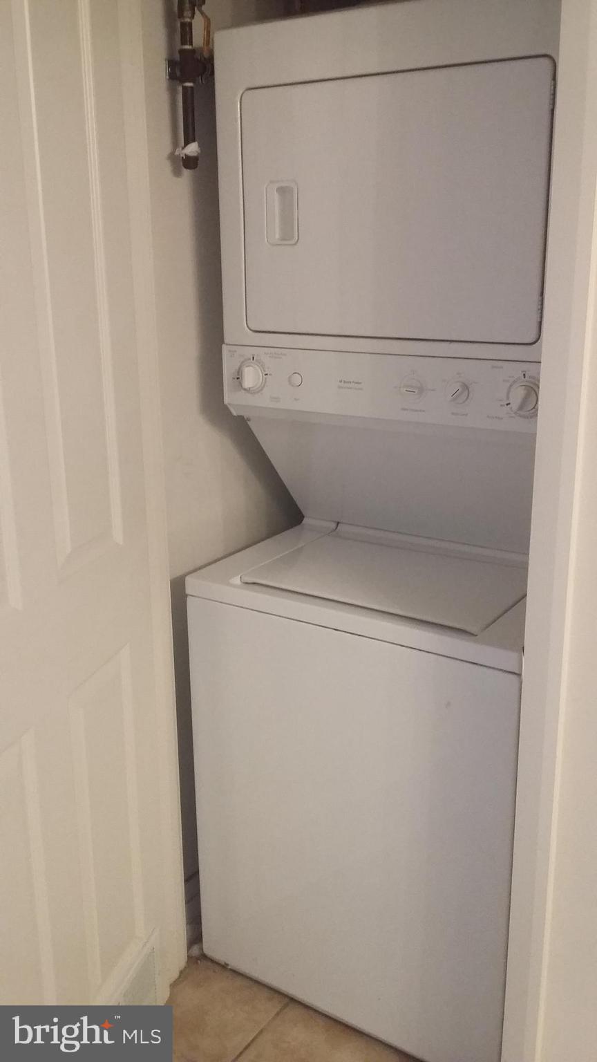 INNER HARBOR - Residential Lease