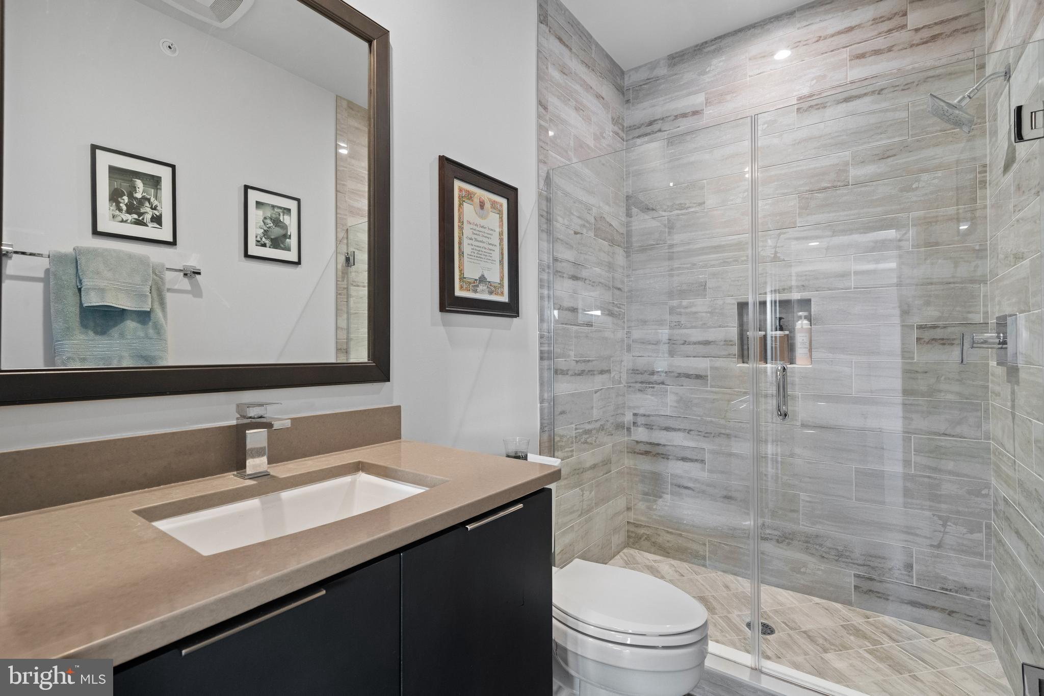 EISENHOWER SQUARE - Residential Lease