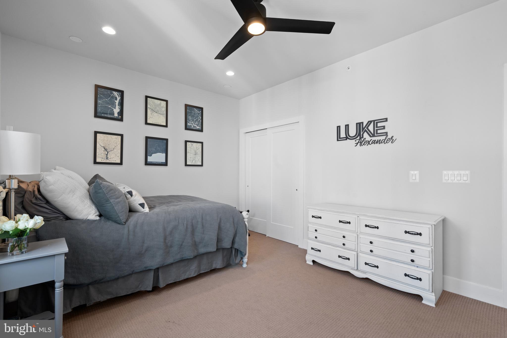 EISENHOWER SQUARE - Residential Lease