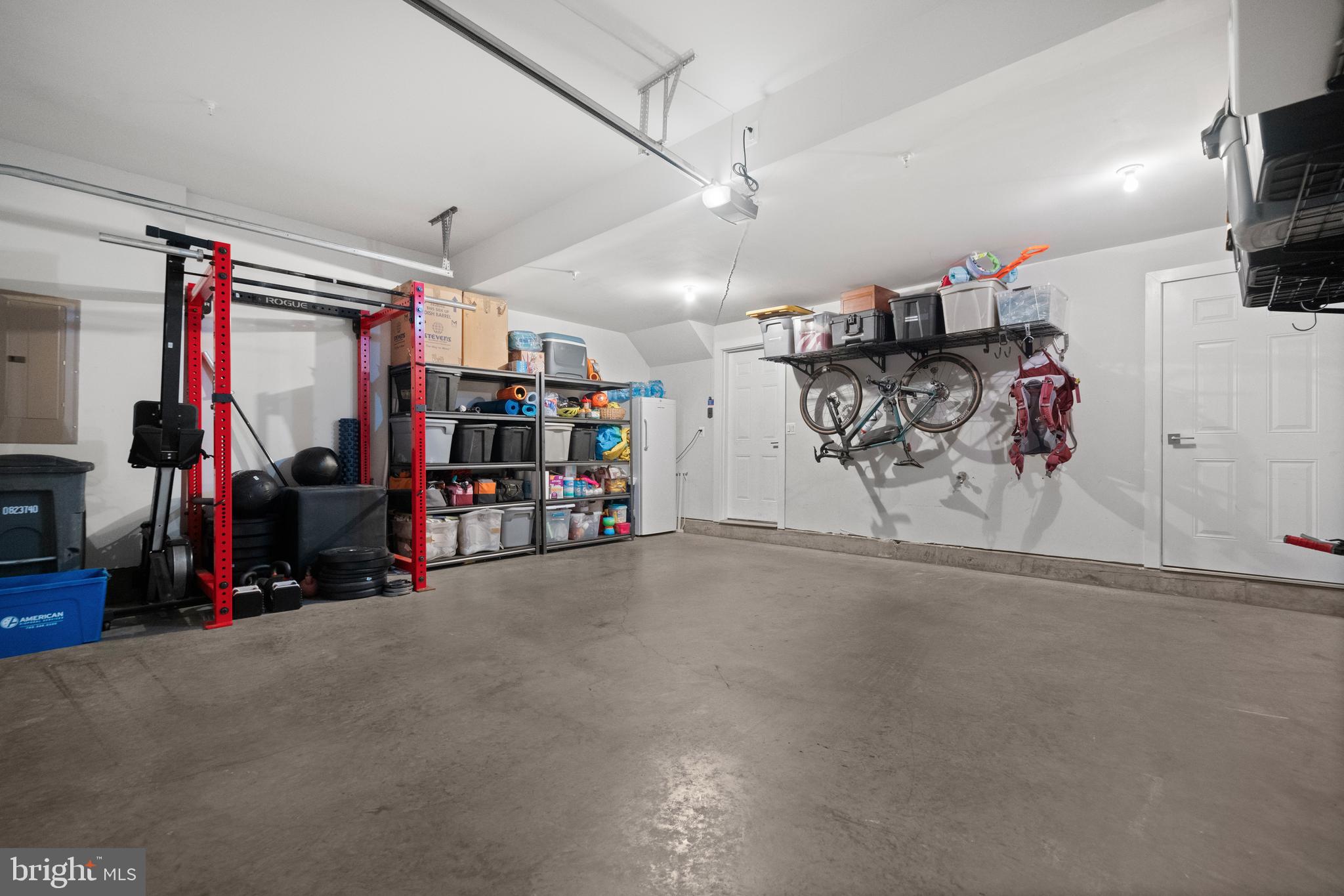 EISENHOWER SQUARE - Residential Lease