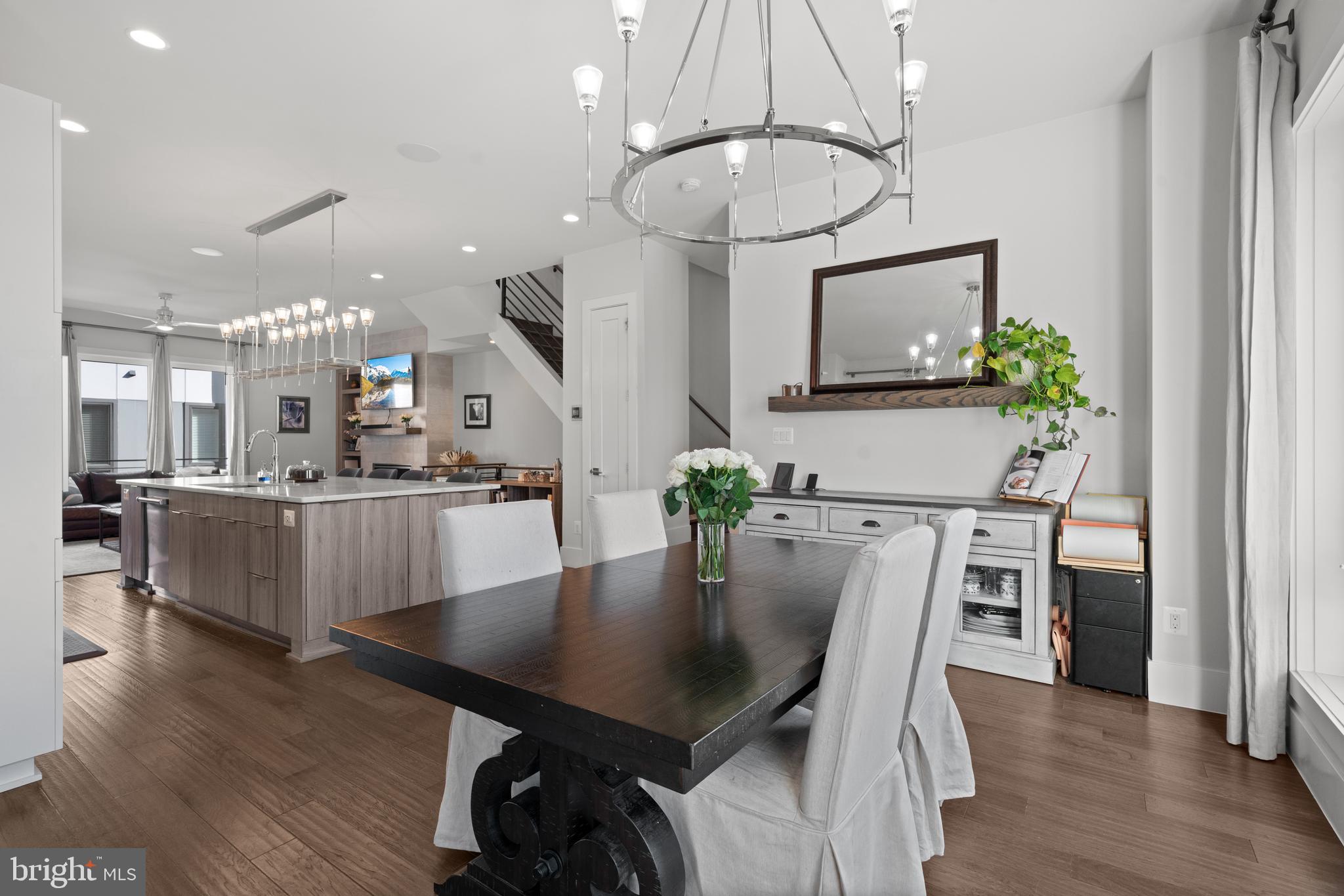 EISENHOWER SQUARE - Residential Lease