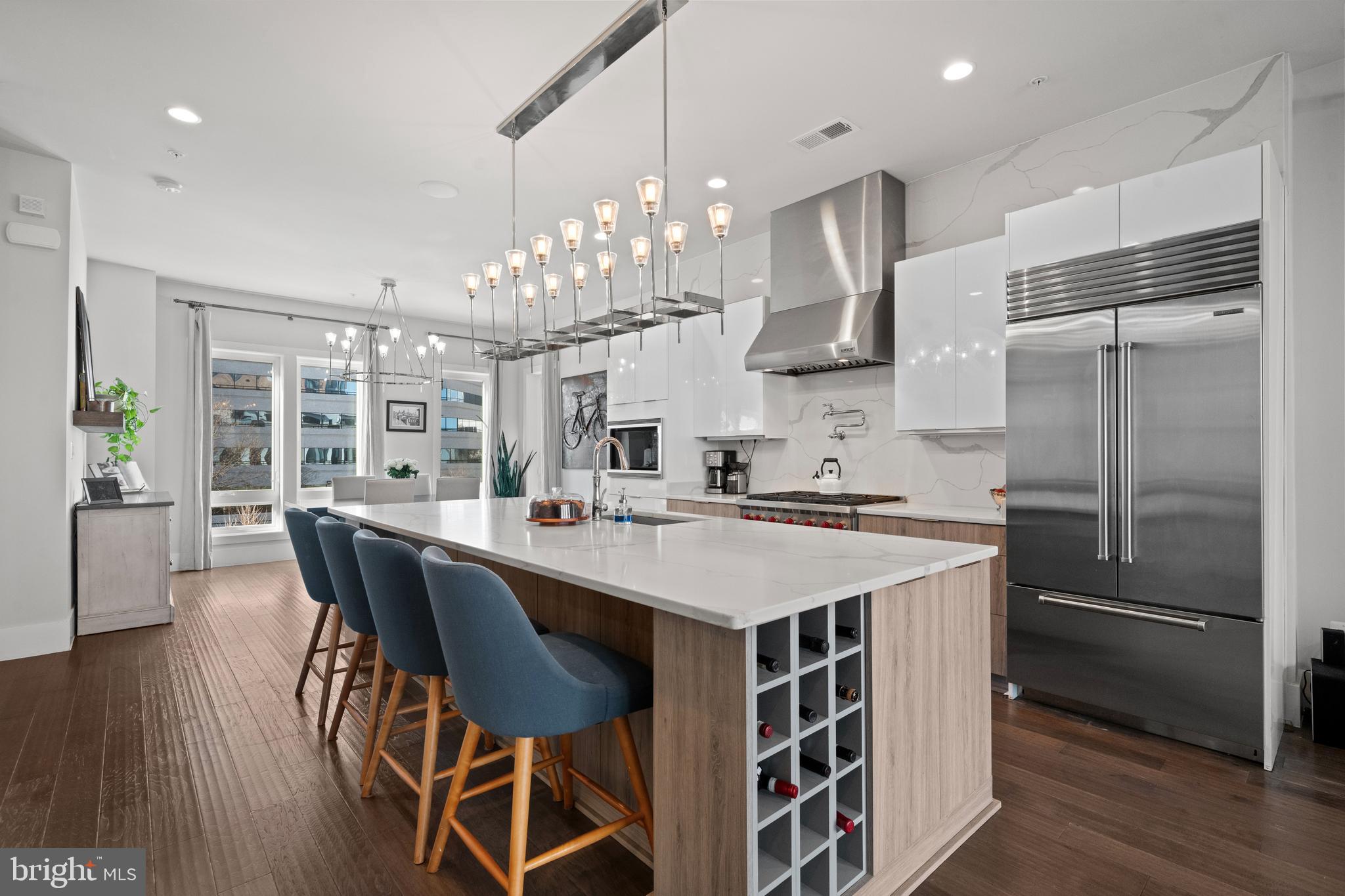 EISENHOWER SQUARE - Residential Lease