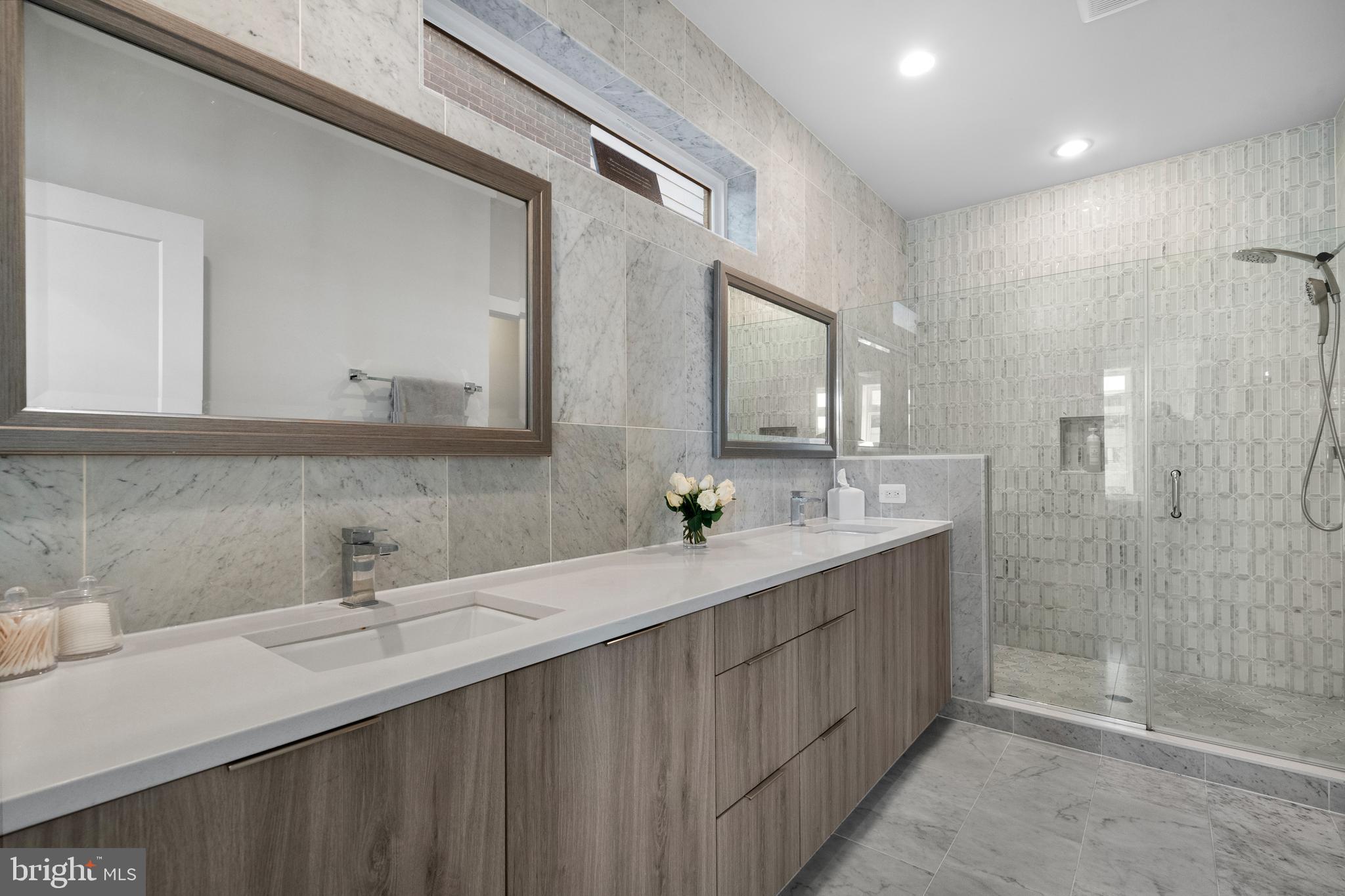 EISENHOWER SQUARE - Residential Lease