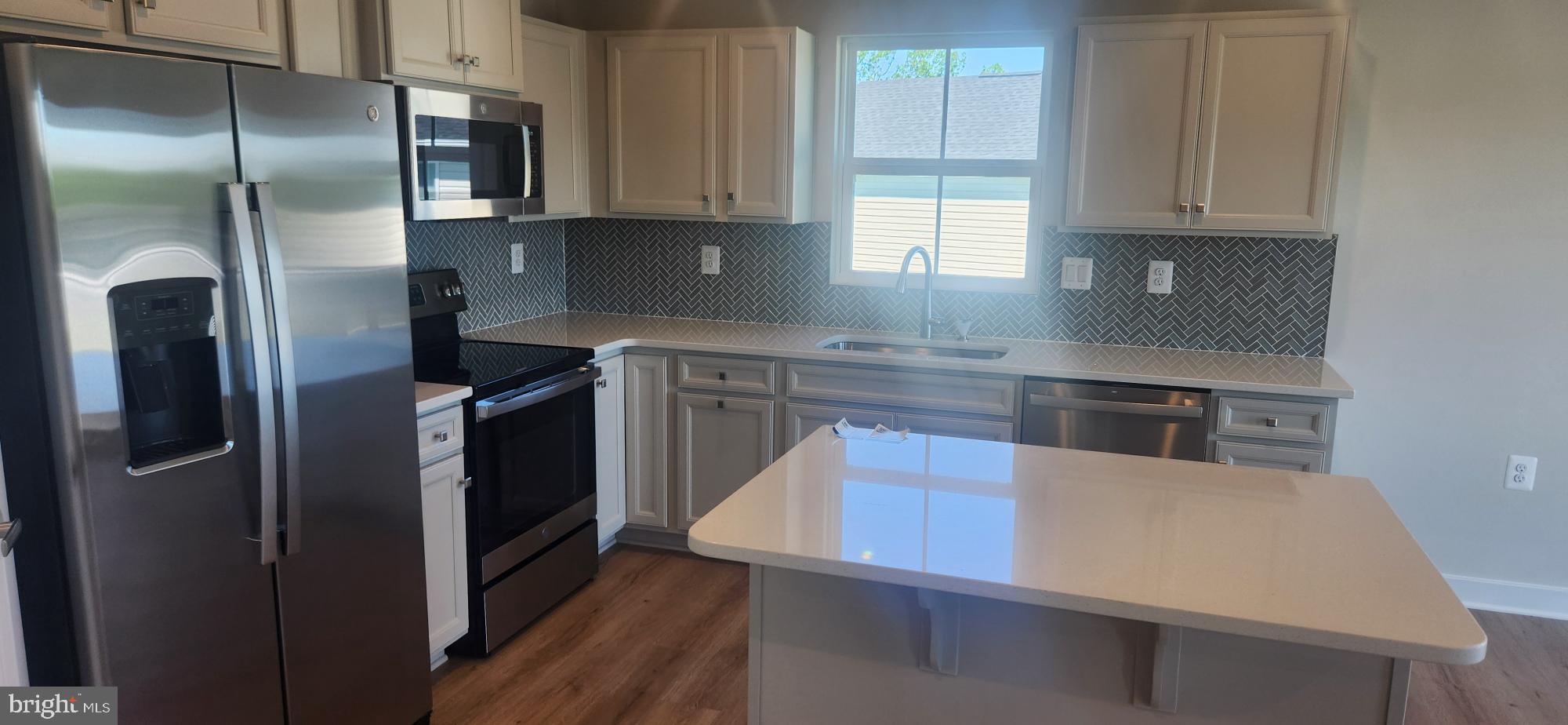 SOUTH BROOK - Residential