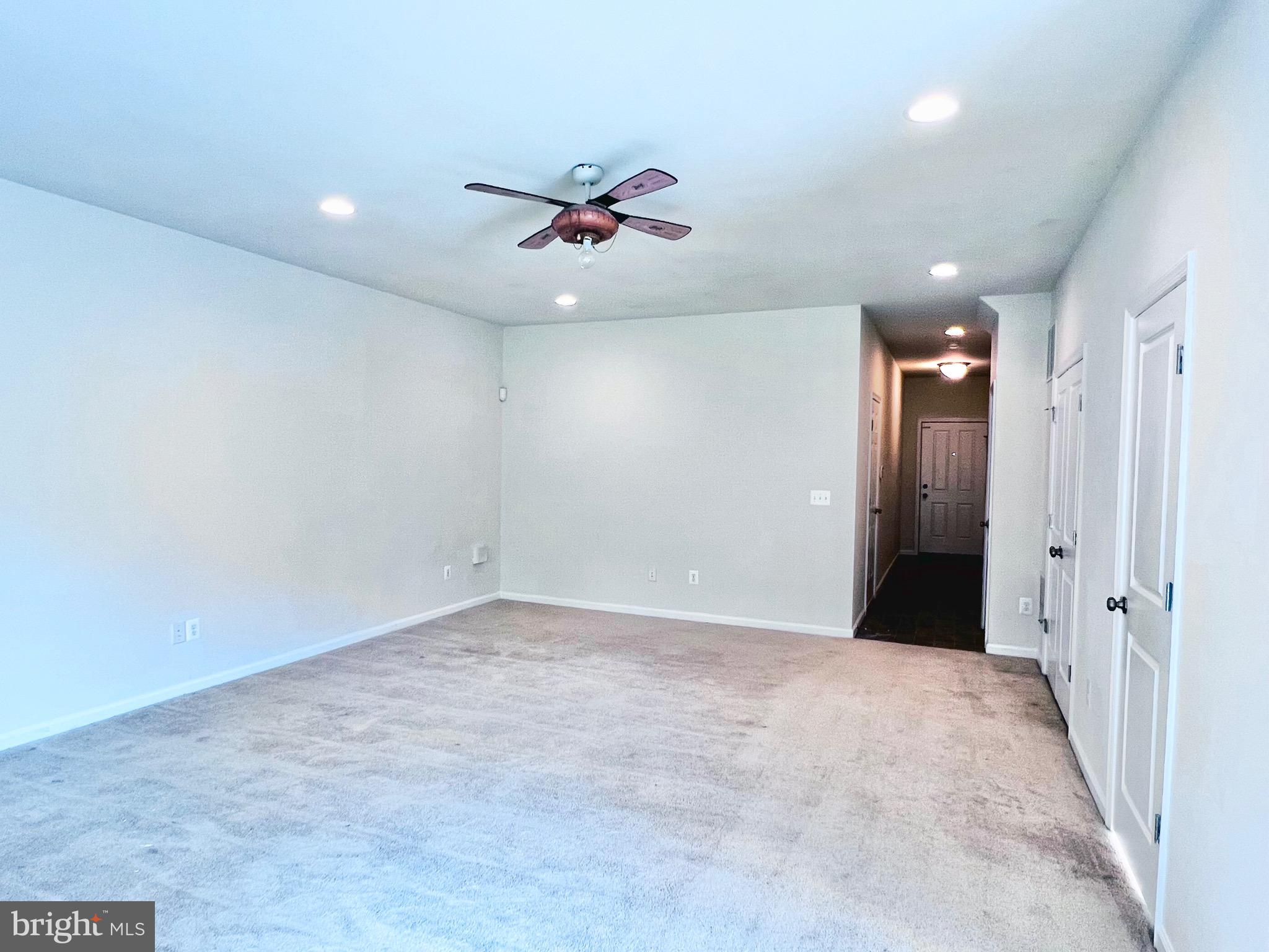 WOODSTREAM - Residential Lease