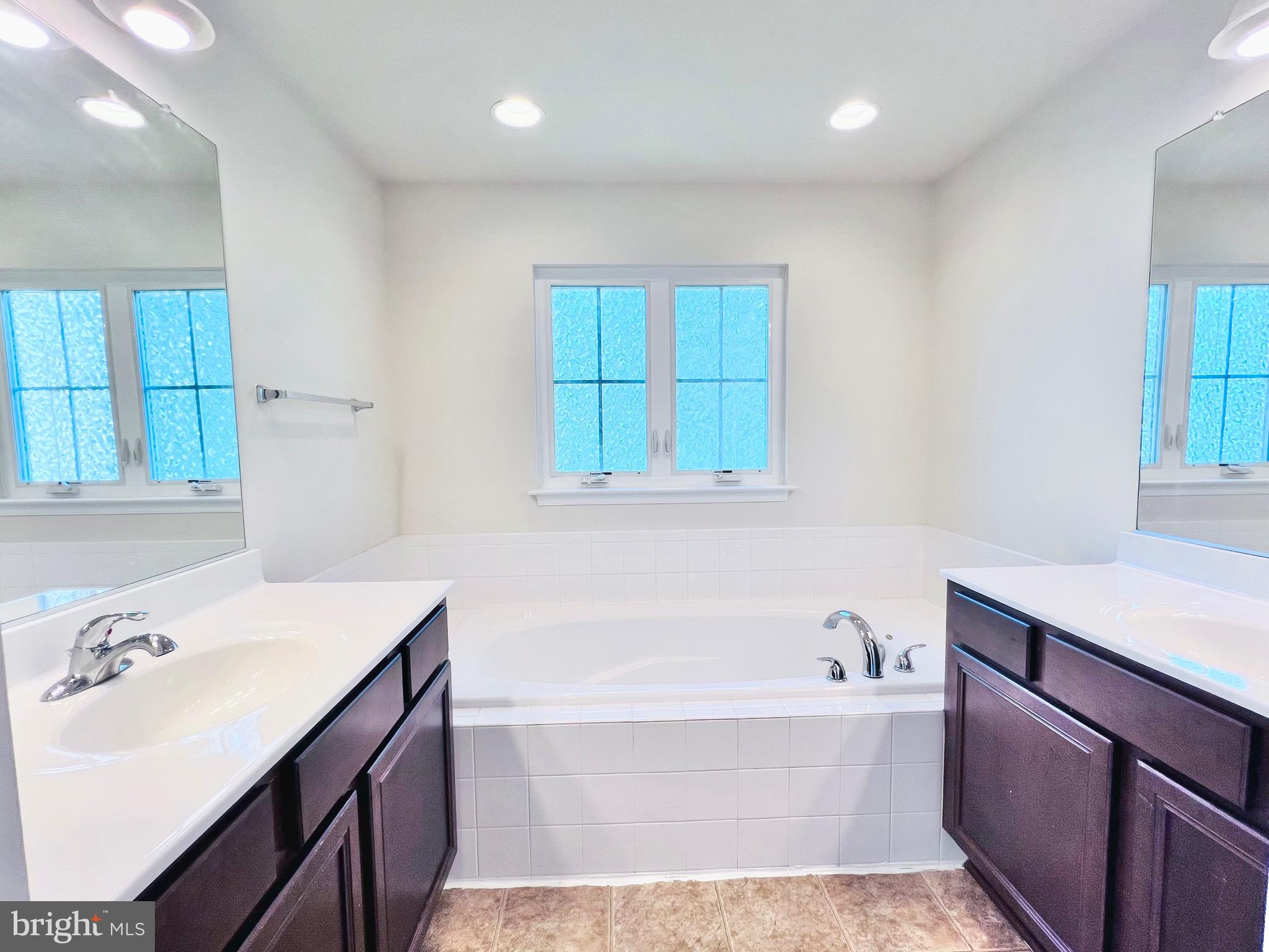 WOODSTREAM - Residential Lease