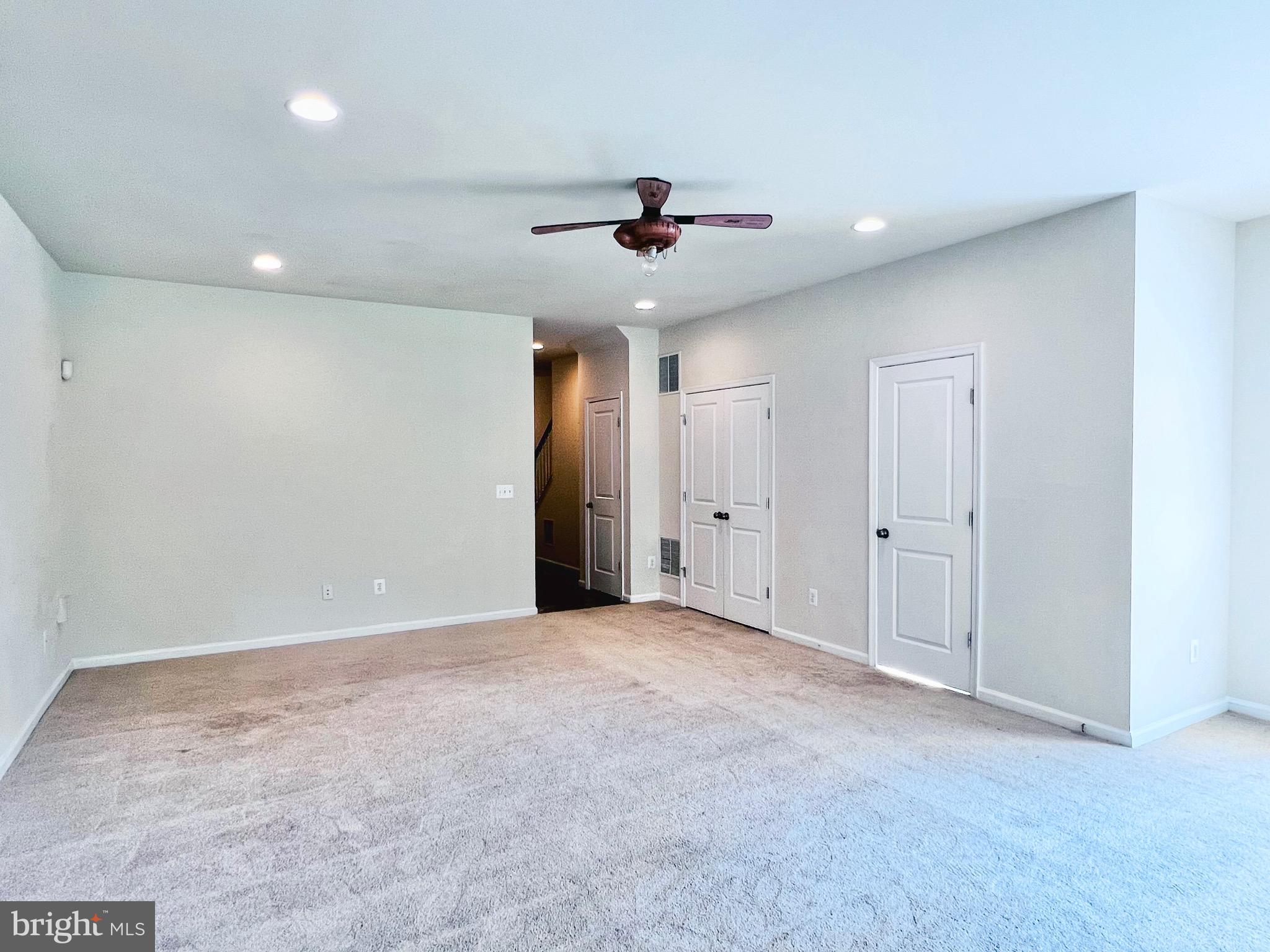 WOODSTREAM - Residential Lease