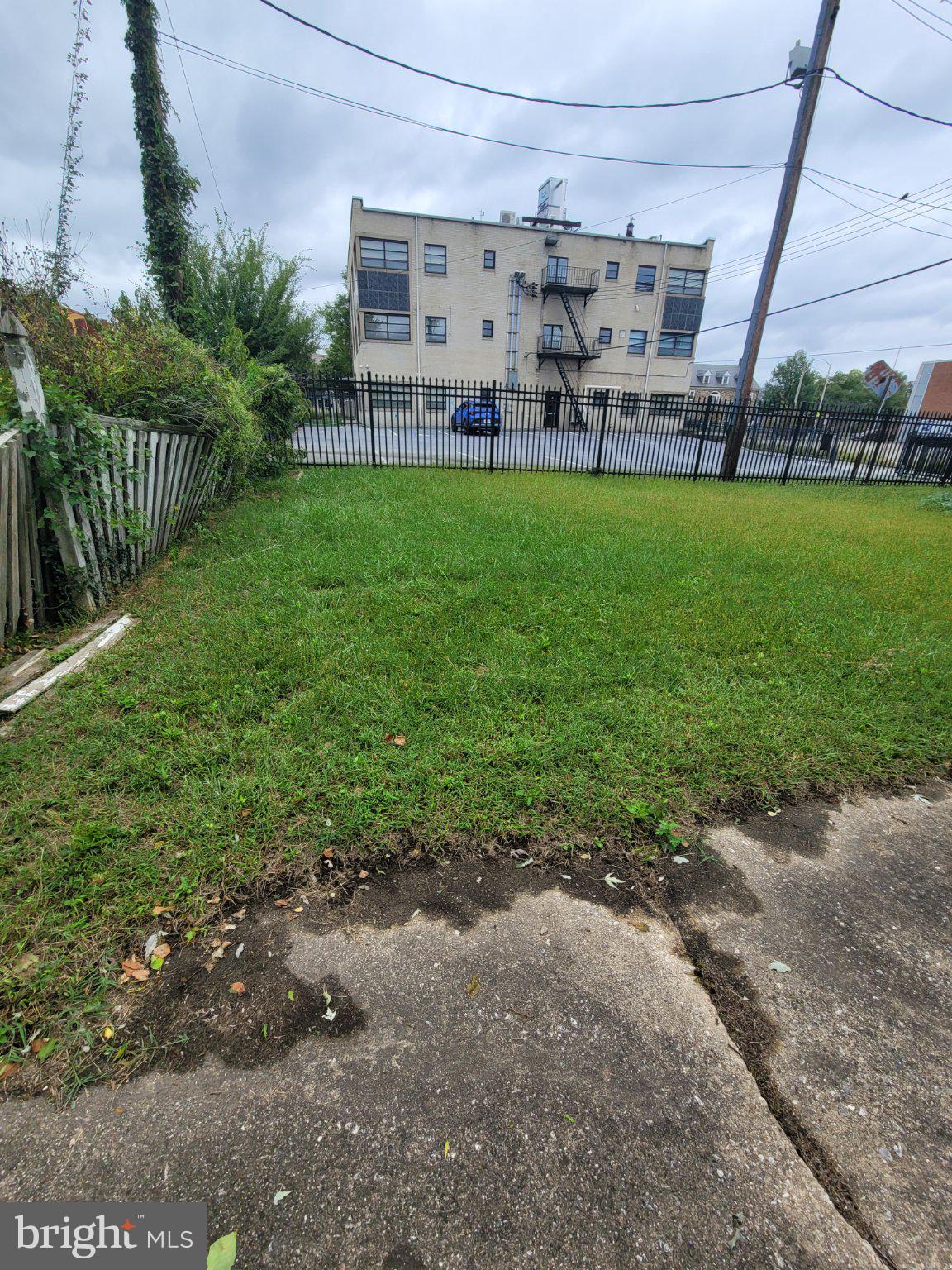 408 ROSSITER AVENUE