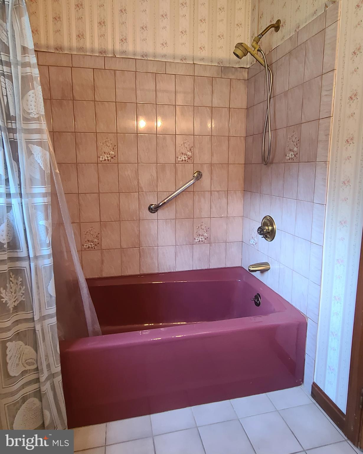 PINE TREE FARMS - Residential