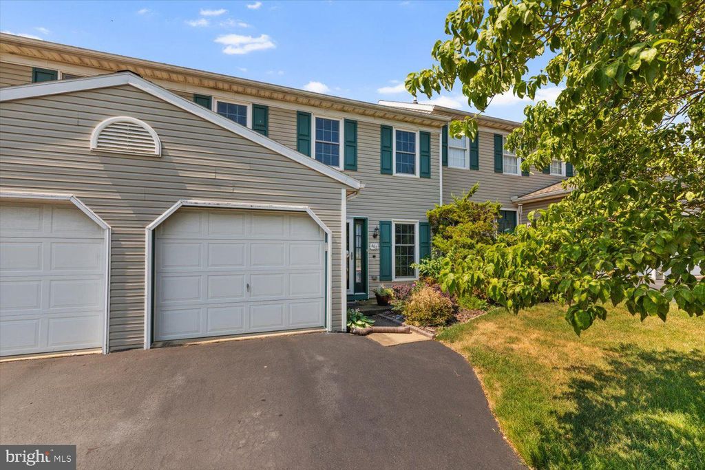 Photo of 462 Crosswinds Drive, Lititz, PA 17543 (MLS # PALA2057816)