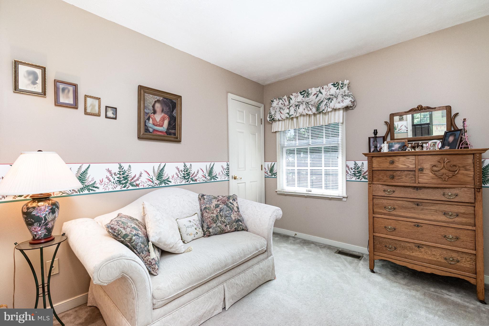 OVERVIEW MANOR - Residential